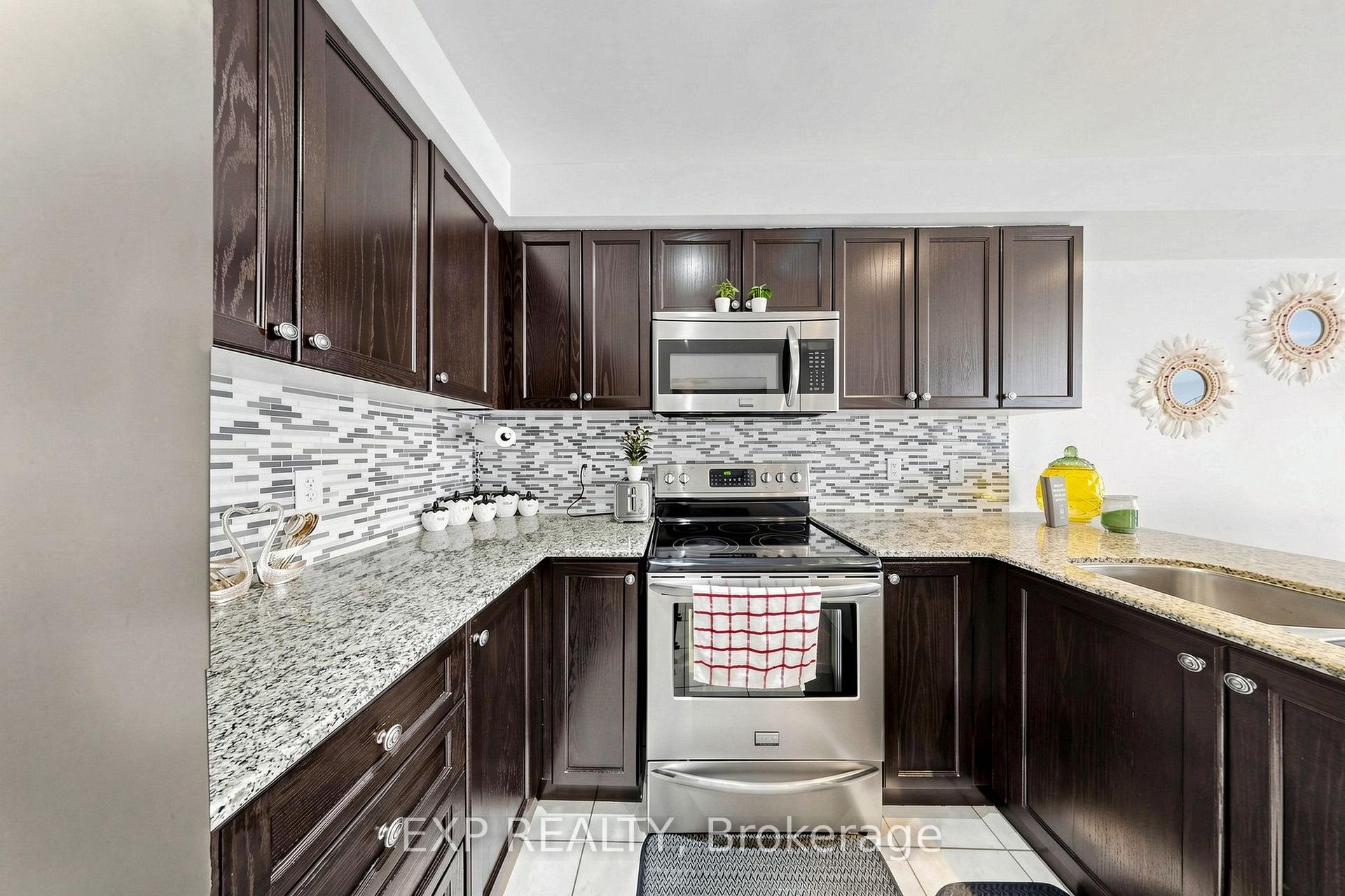 Photo 4 of 85 Sidney Rundle Avenue, Clarington, Bowmanville — HOMEH