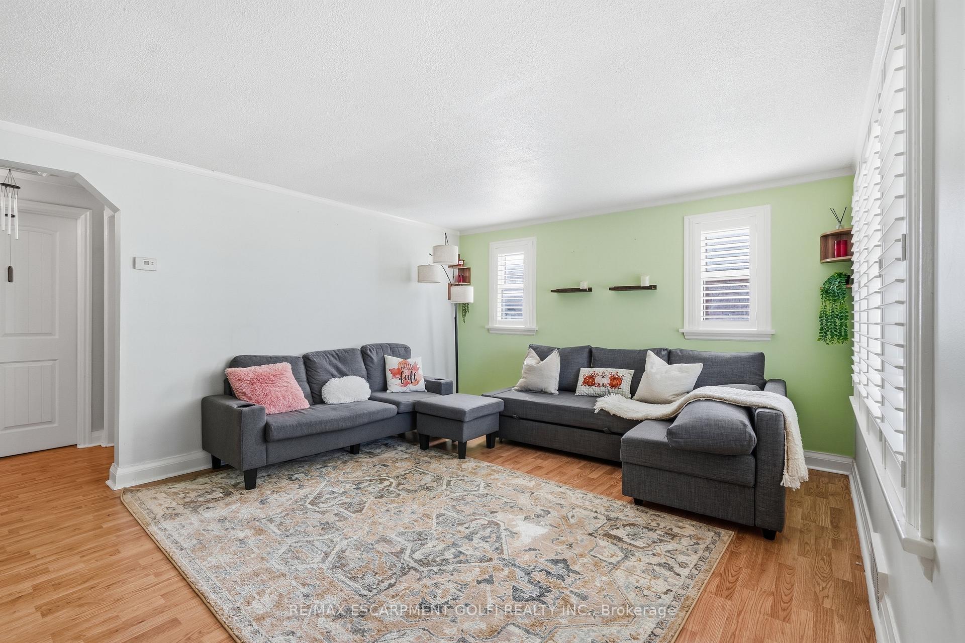 Photo 2 of 58 Harold Avenue, Welland, Welland Downtown — HOMEH