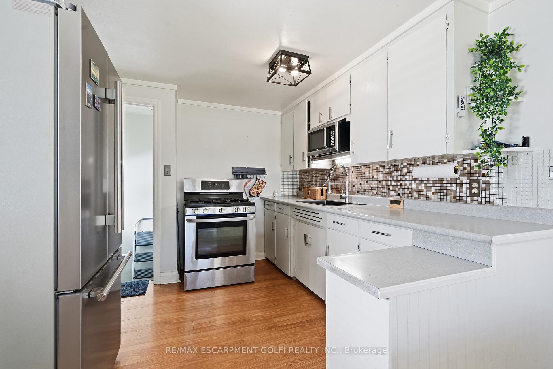 Photo 4 of 58 Harold Avenue, Welland, Welland Downtown — HOMEH