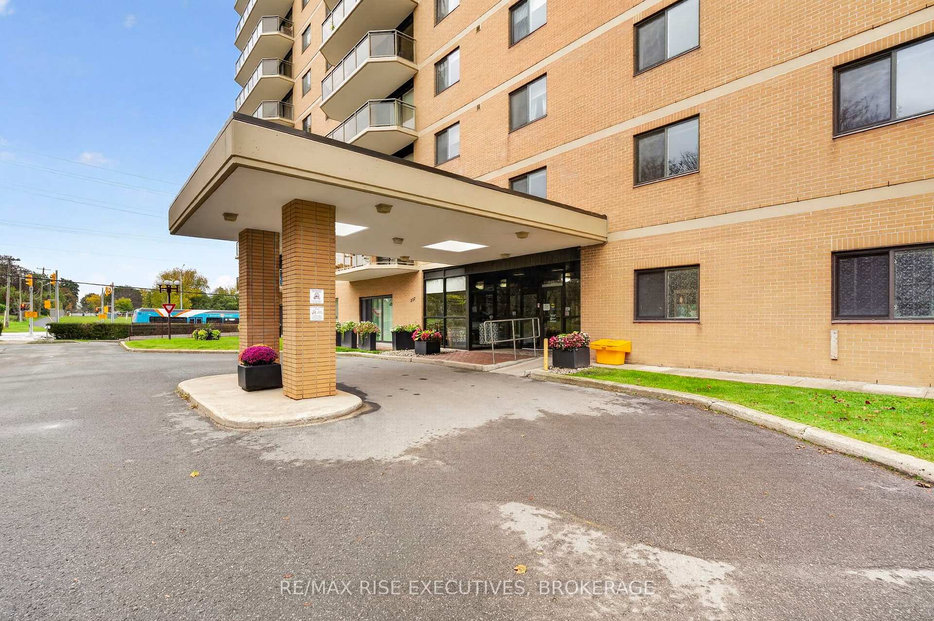 Photo 2 of Unit 603, 257 Bath Road, Kingston, Central City West — HOMEH
