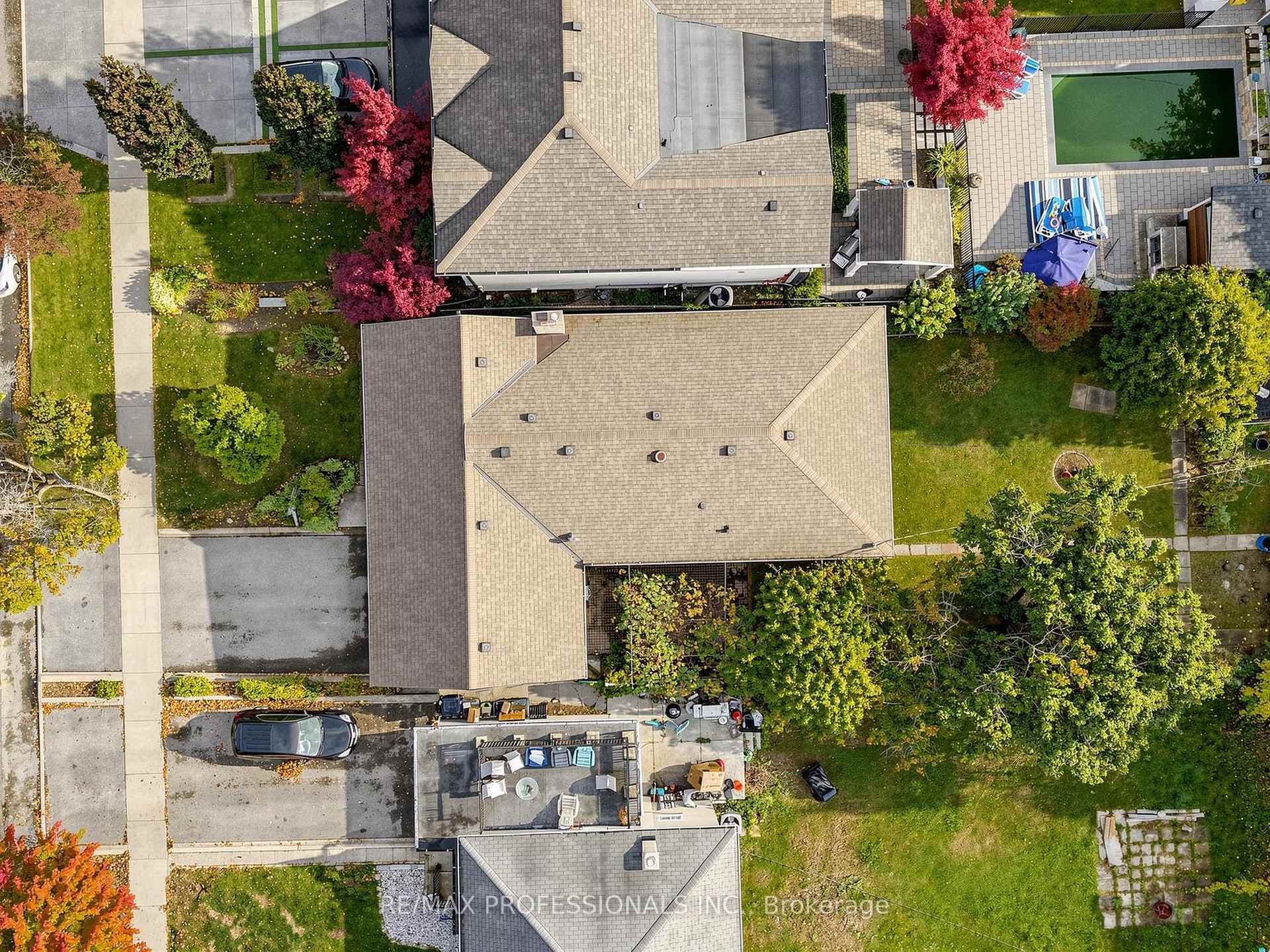 Photo 31 of 34 Crestridge Heights Road, Etobicoke, Willowridge-Martingrove-Richview — HOMEH