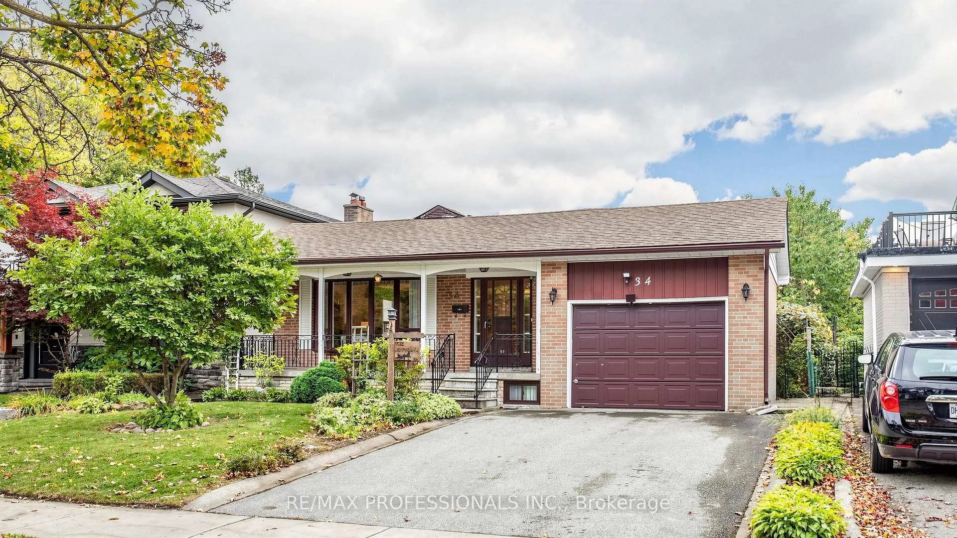 Photo 1 of 34 Crestridge Heights Road, Etobicoke, Willowridge-Martingrove-Richview — HOMEH