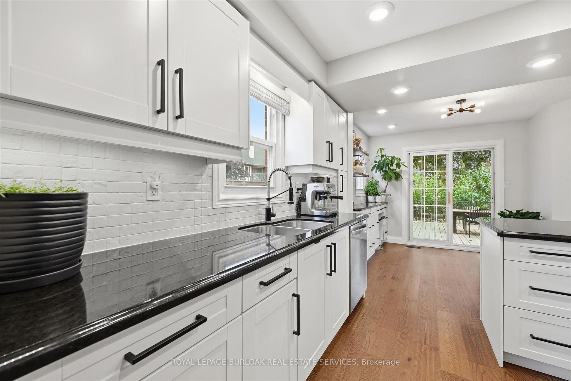Photo 13 of 50 Edgewater Drive, Hamilton, Stoney Creek — HOMEH