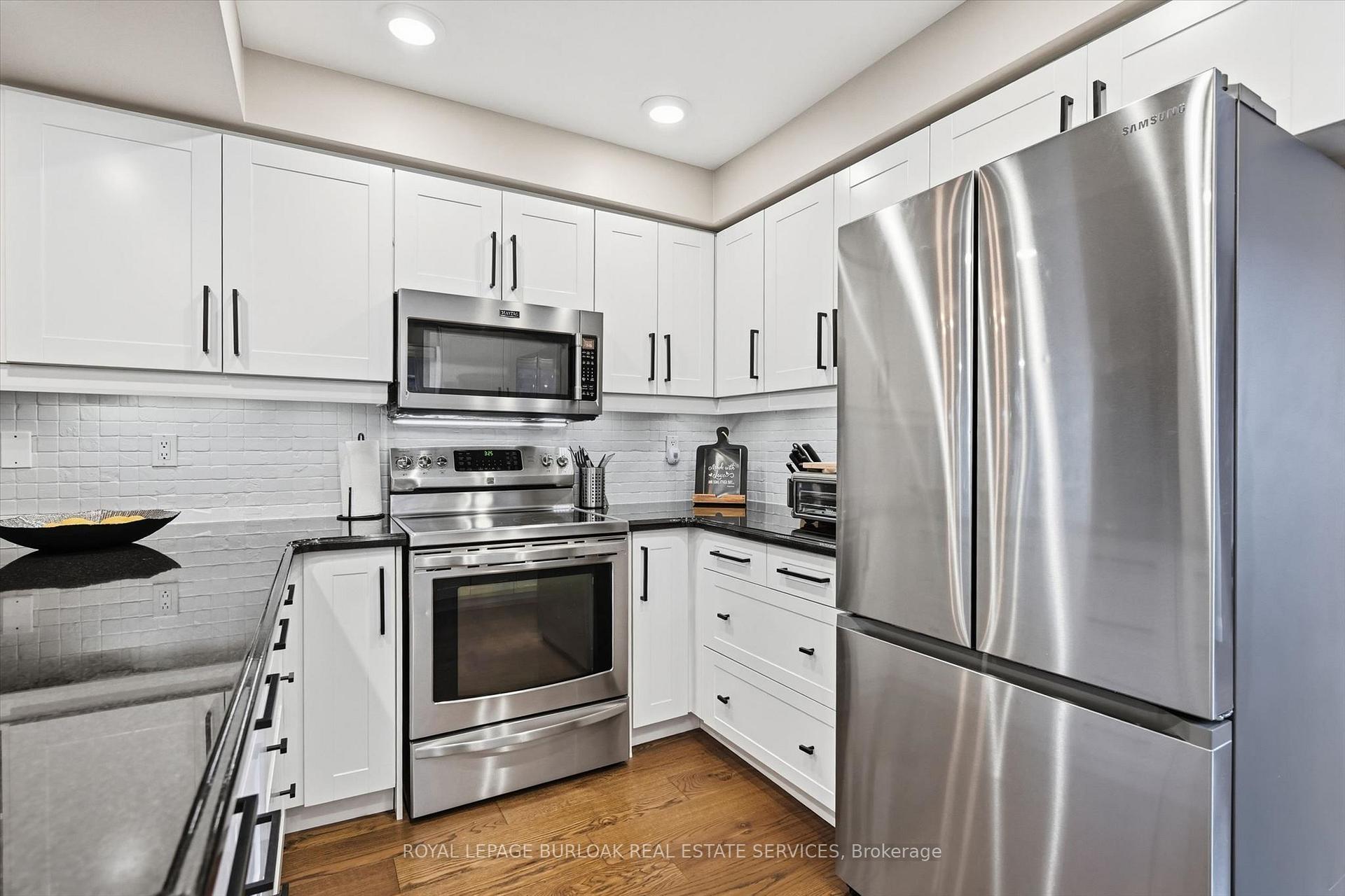 Photo 16 of 50 Edgewater Drive, Hamilton, Stoney Creek — HOMEH