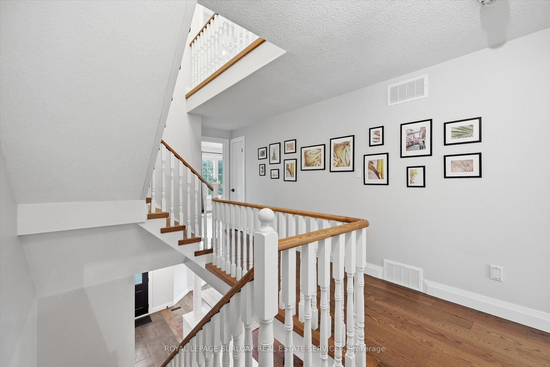 Photo 23 of 50 Edgewater Drive, Hamilton, Stoney Creek — HOMEH