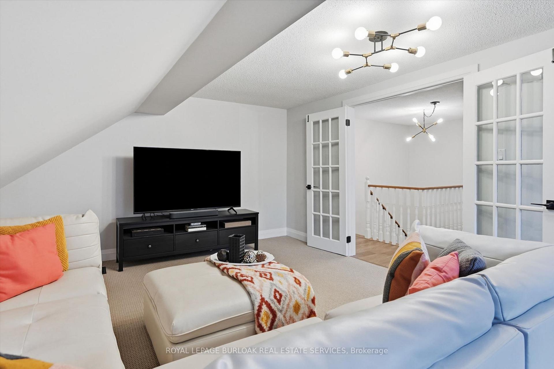 Photo 40 of 50 Edgewater Drive, Hamilton, Stoney Creek — HOMEH
