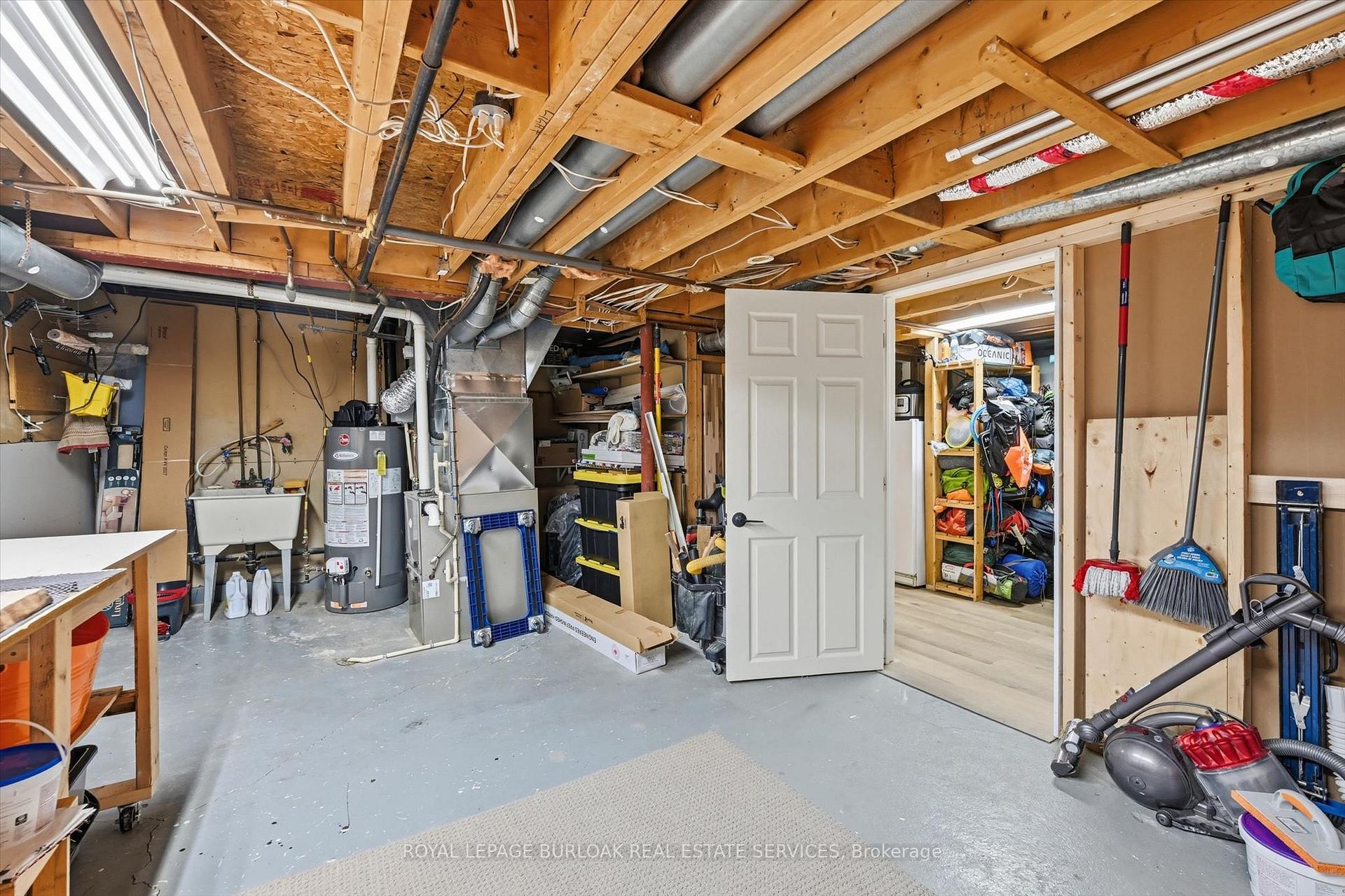 Photo 43 of 50 Edgewater Drive, Hamilton, Stoney Creek — HOMEH