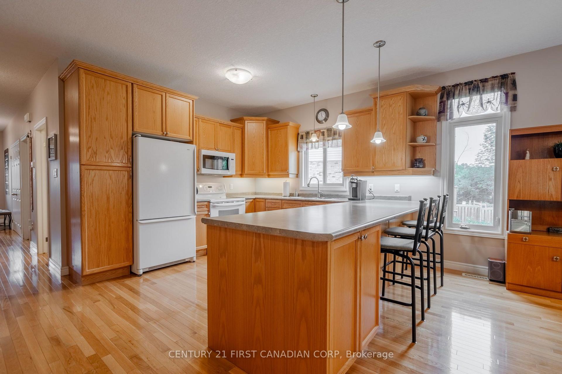 Photo 4 of 1611 Blackmaple Crescent, London, East A — HOMEH