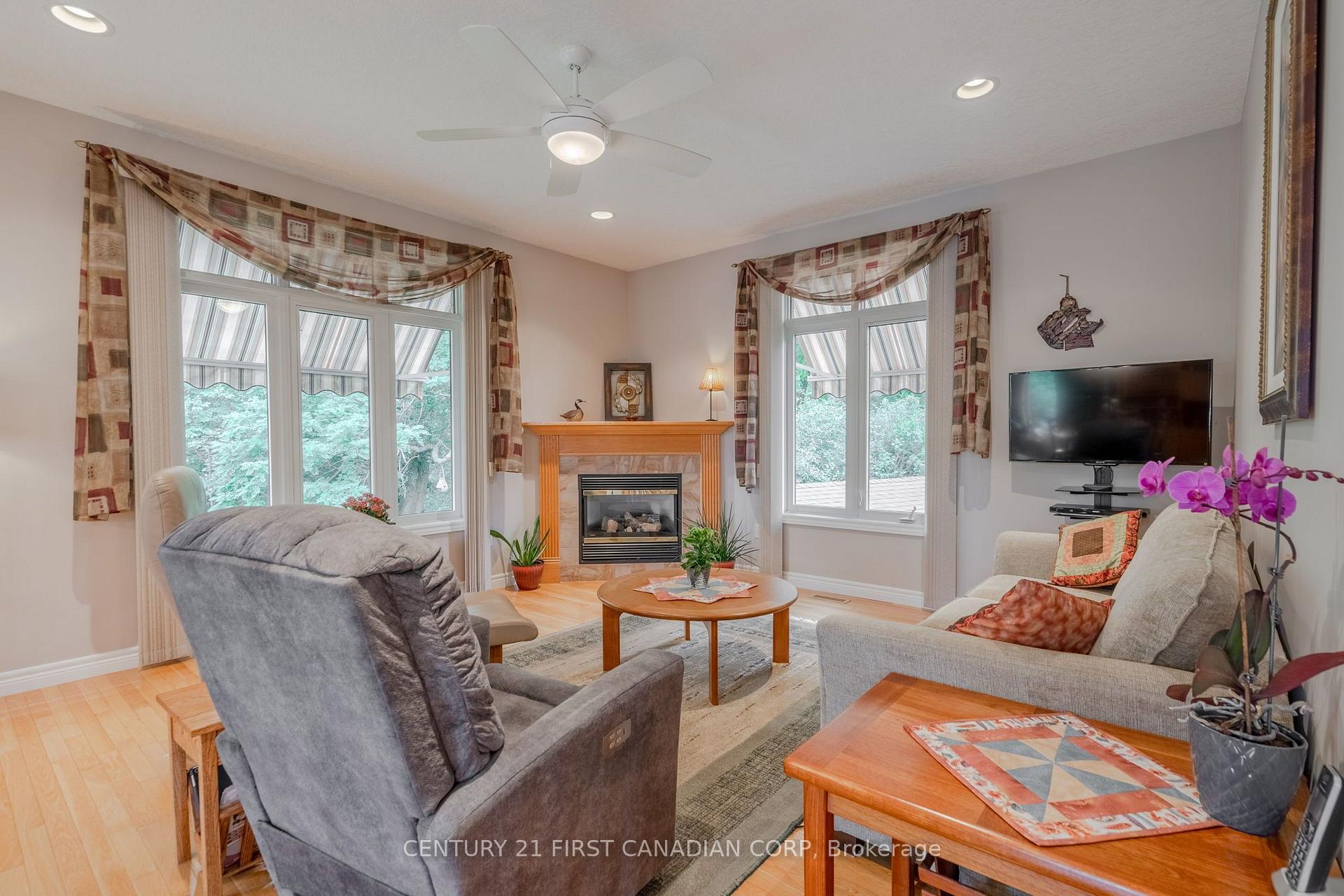 Photo 8 of 1611 Blackmaple Crescent, London, East A — HOMEH