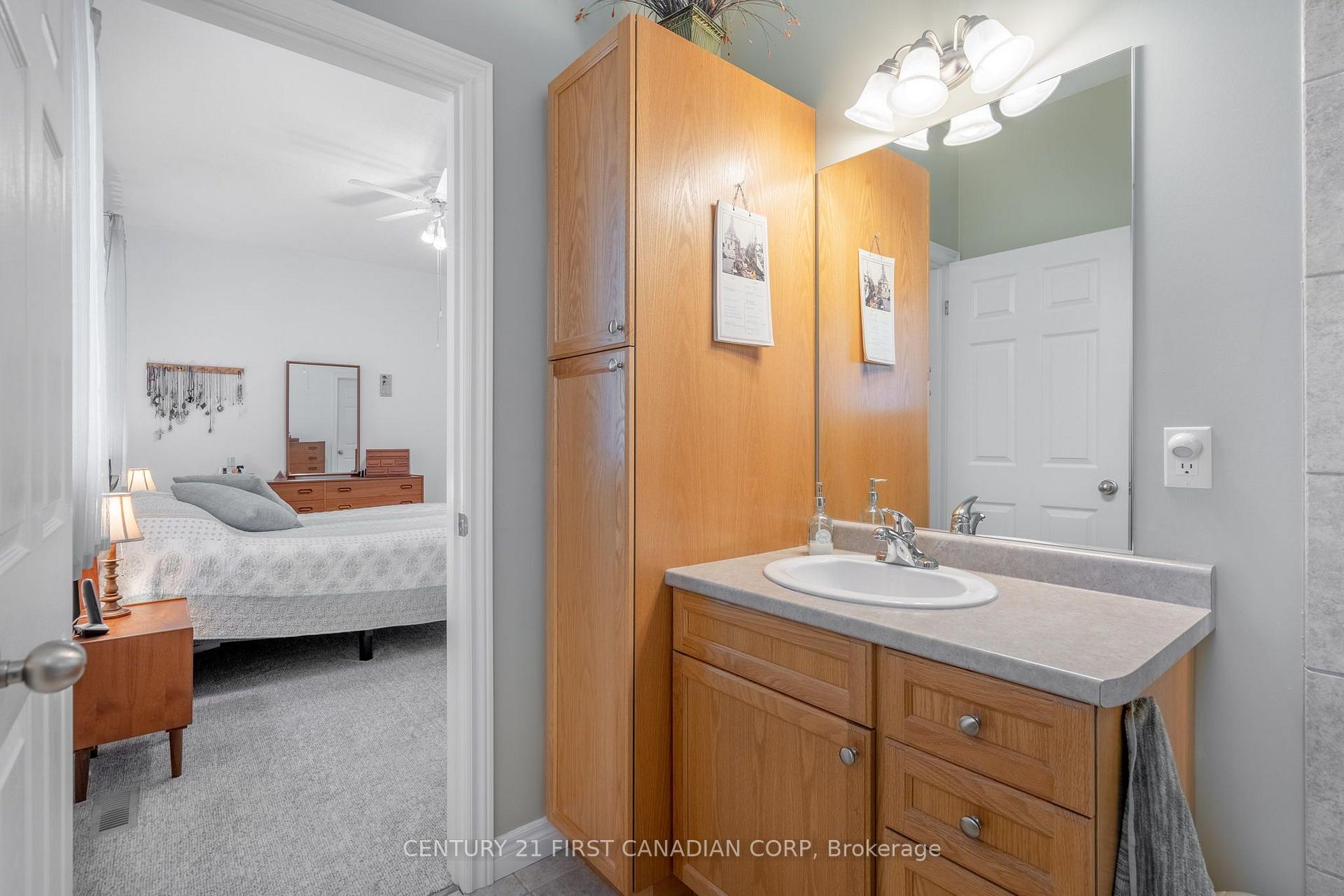 Photo 12 of 1611 Blackmaple Crescent, London, East A — HOMEH