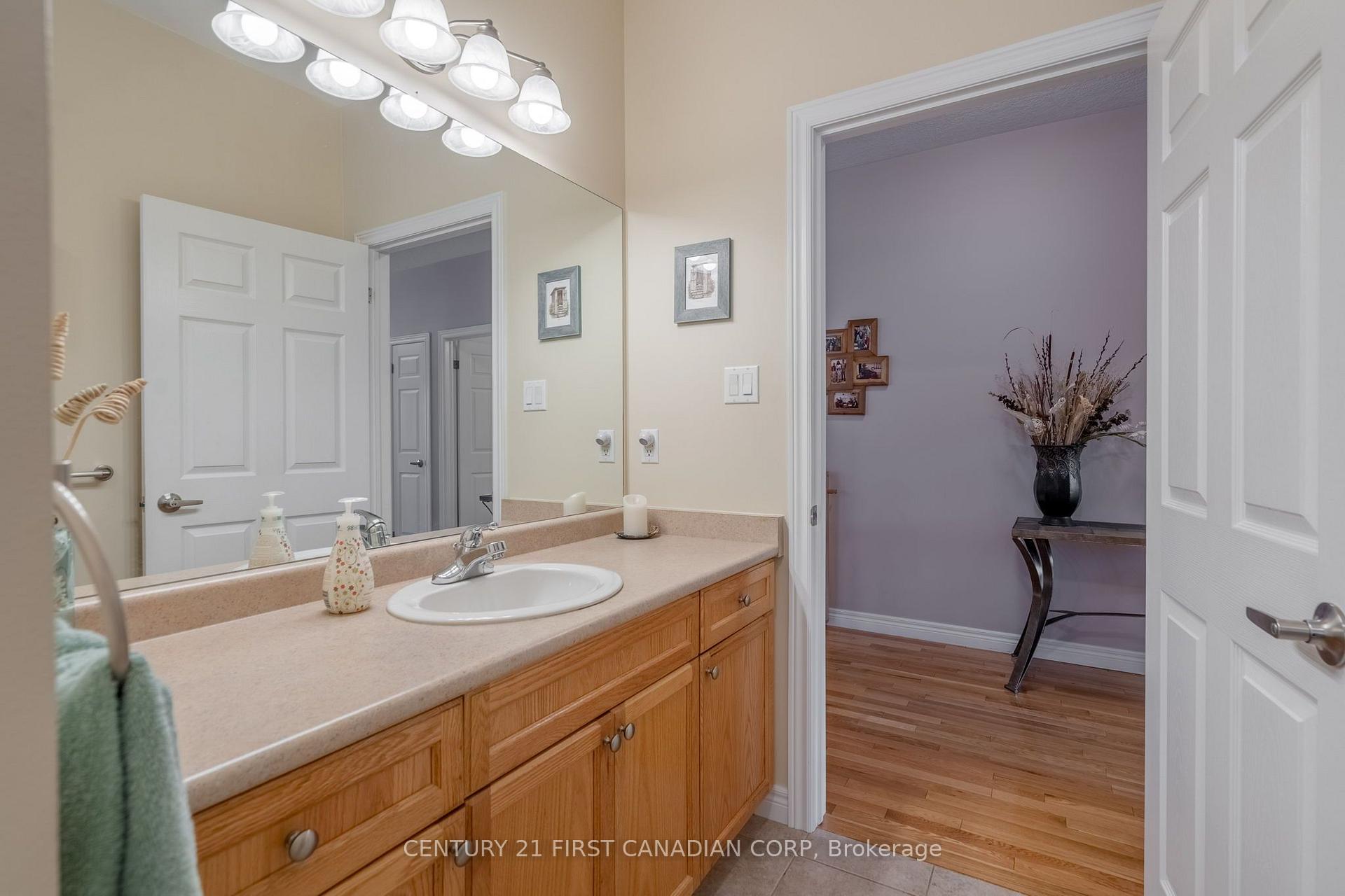 Photo 14 of 1611 Blackmaple Crescent, London, East A — HOMEH