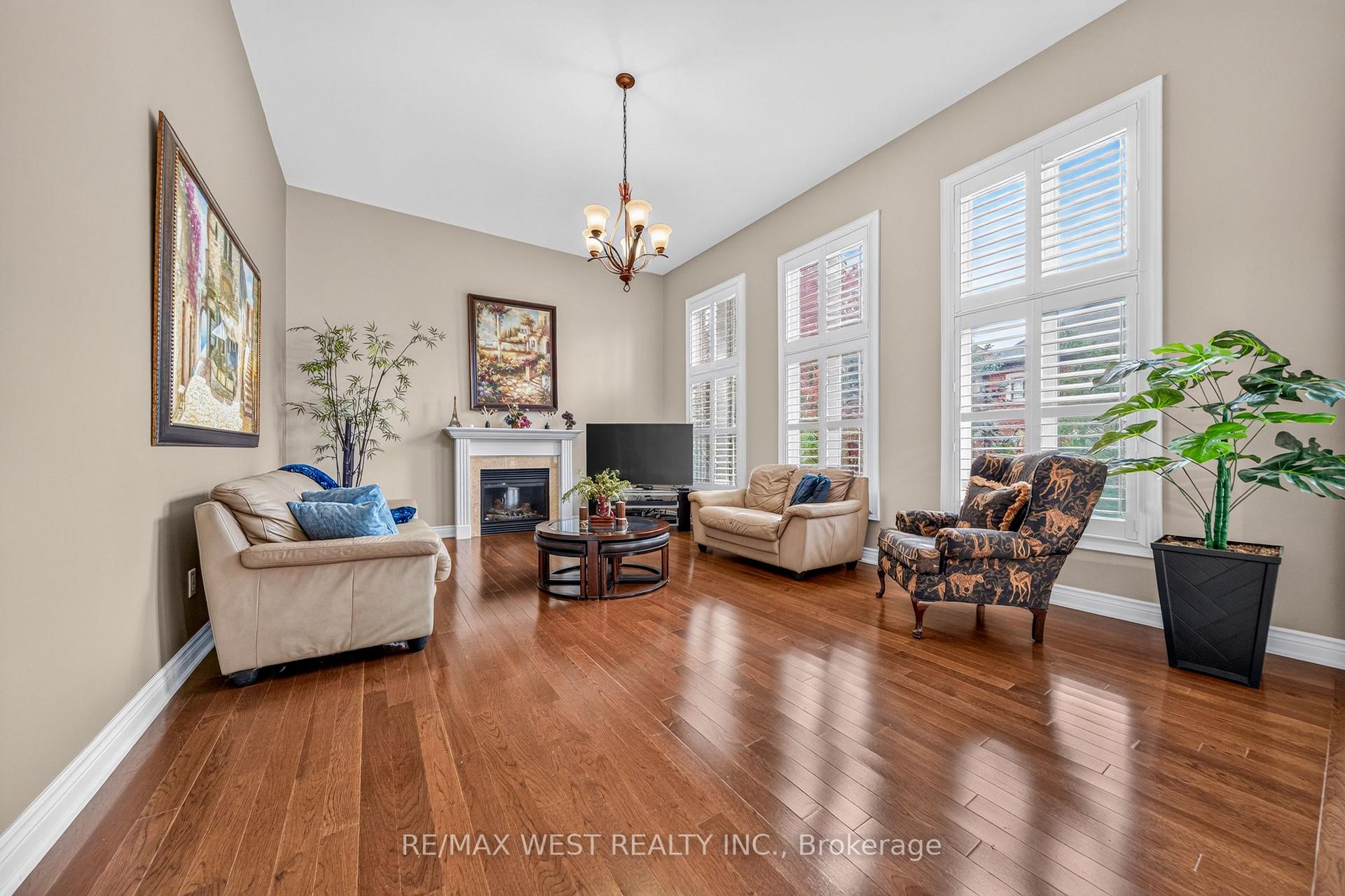 Photo 7 of 8 Calvados Crescent, Brampton, Vales of Castlemore North — HOMEH
