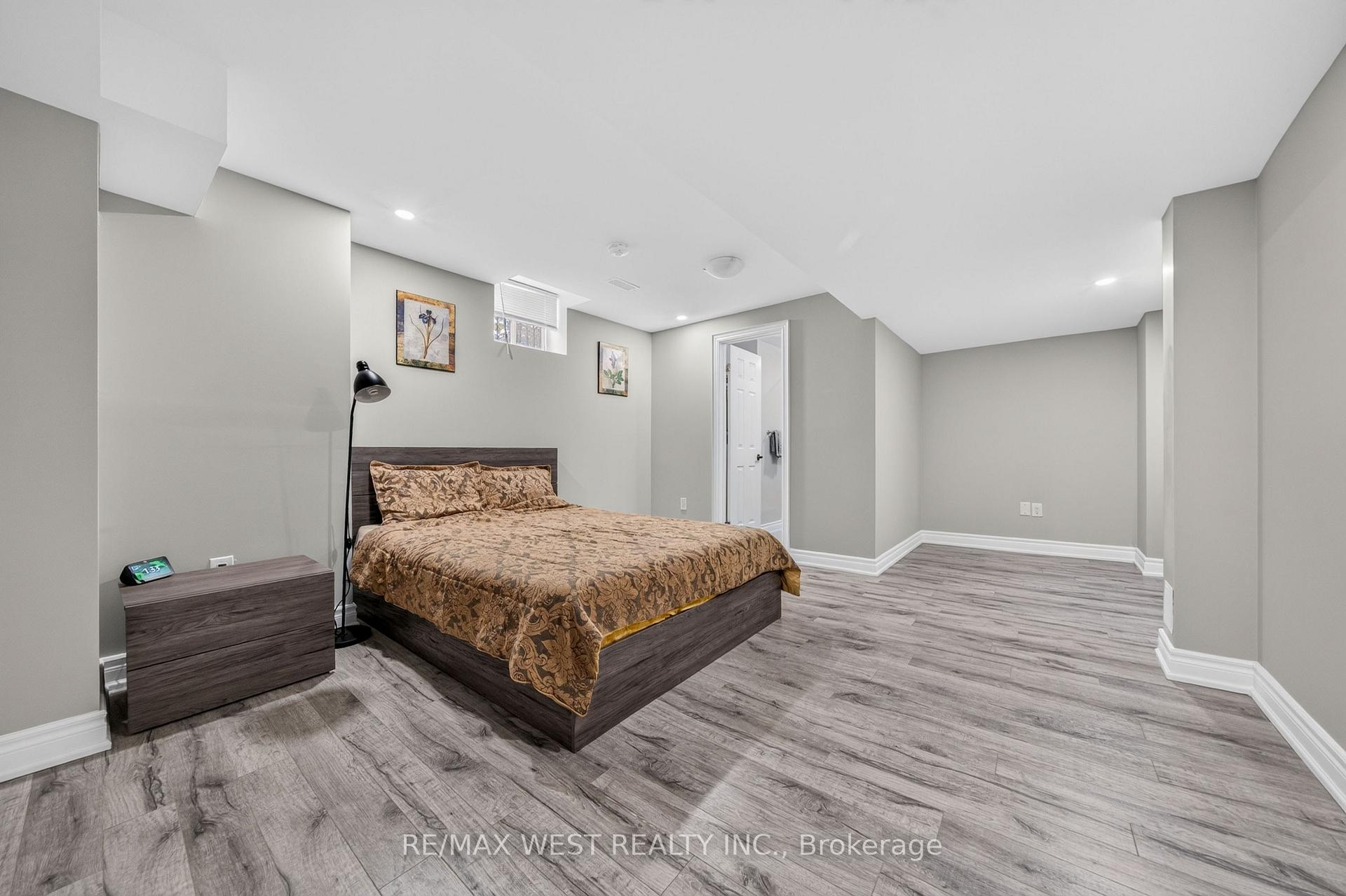 Photo 19 of 8 Calvados Crescent, Brampton, Vales of Castlemore North — HOMEH