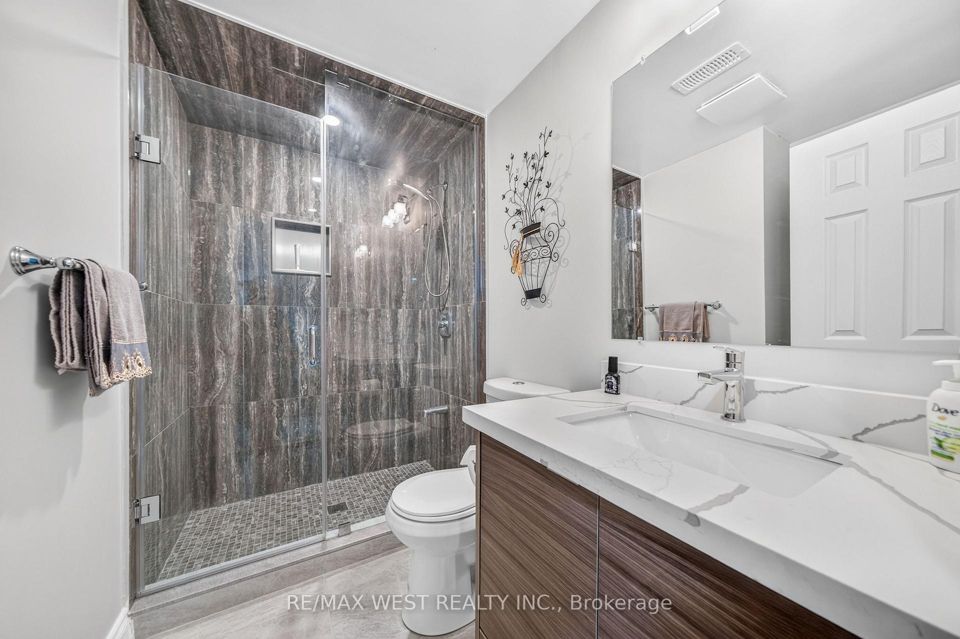 Photo 20 of 8 Calvados Crescent, Brampton, Vales of Castlemore North — HOMEH