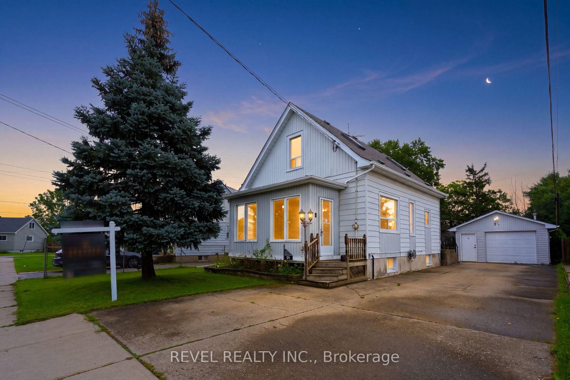 Photo 1 of 3 1/2 Dundonald Street, St. Catharines, Secord Woods — HOMEH