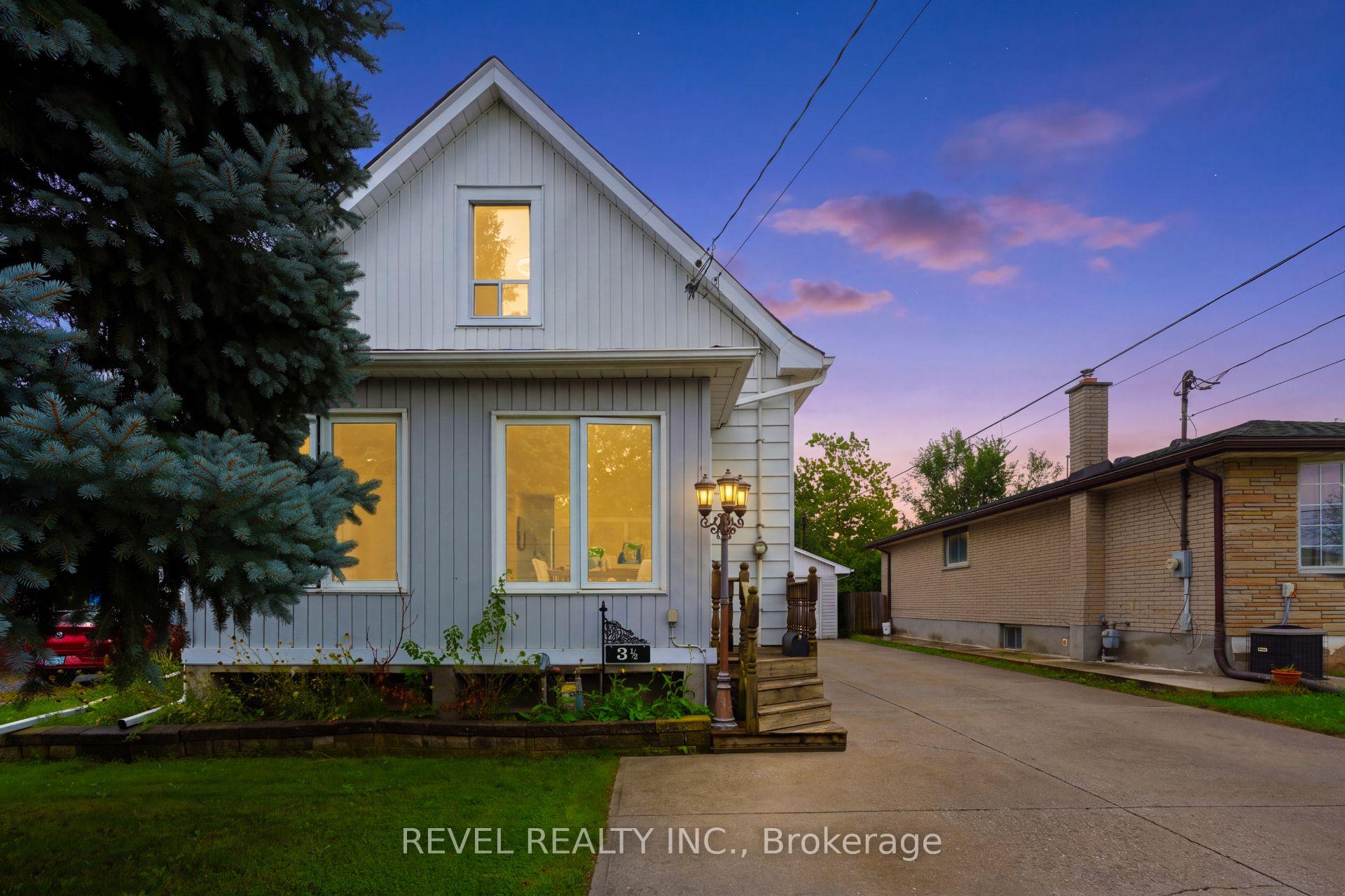 Photo 2 of 3 1/2 Dundonald Street, St. Catharines, Secord Woods — HOMEH