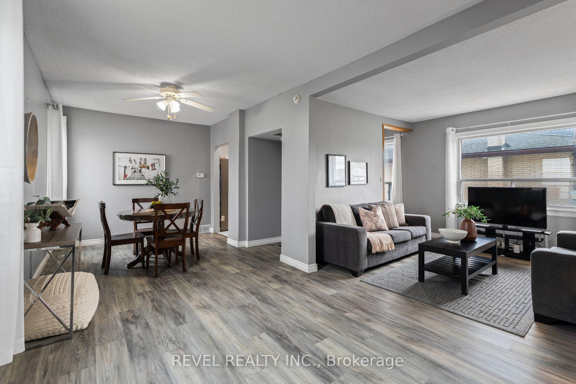 Photo 6 of 3 1/2 Dundonald Street, St. Catharines, Secord Woods — HOMEH