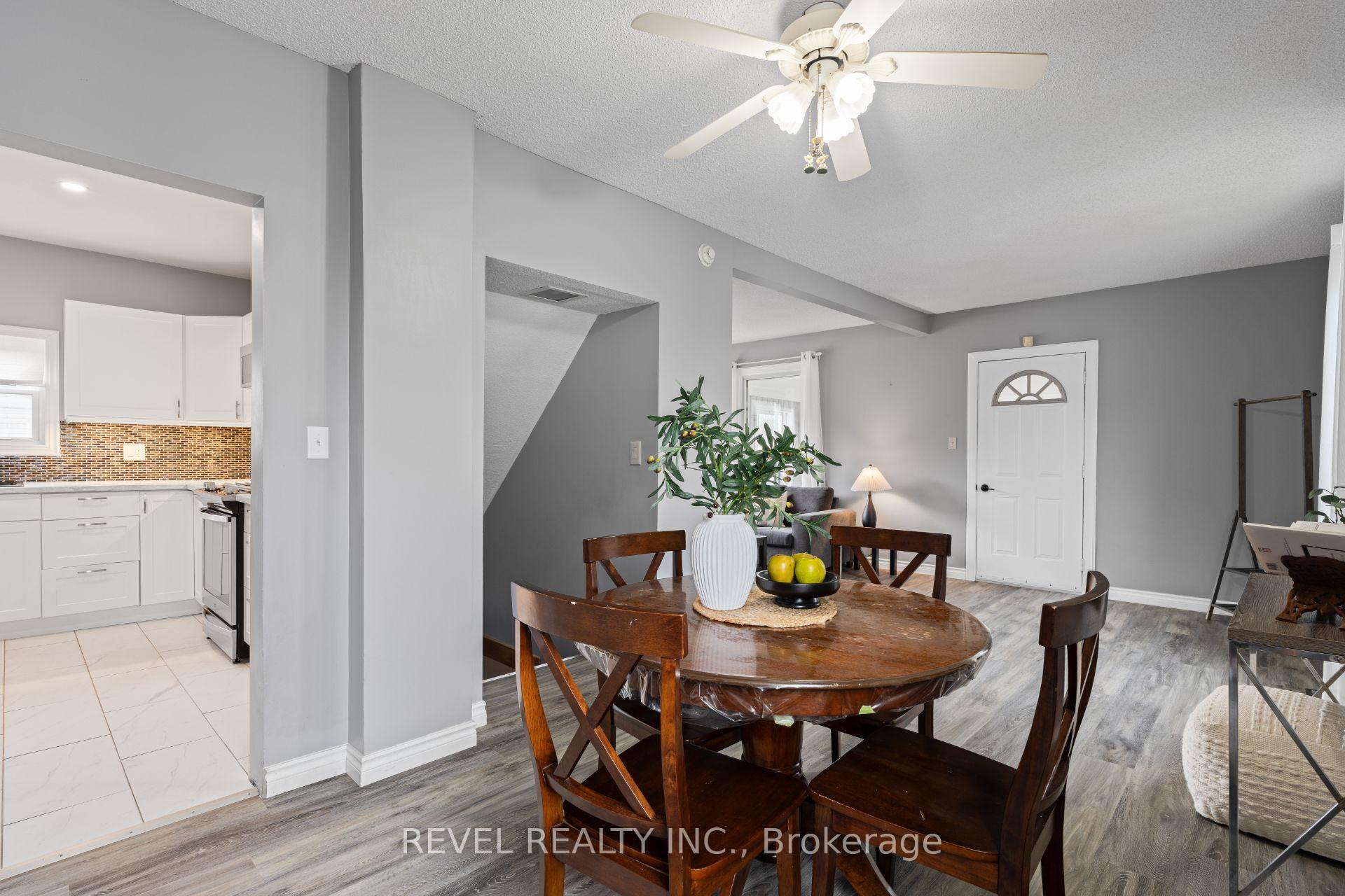 Photo 11 of 3 1/2 Dundonald Street, St. Catharines, Secord Woods — HOMEH