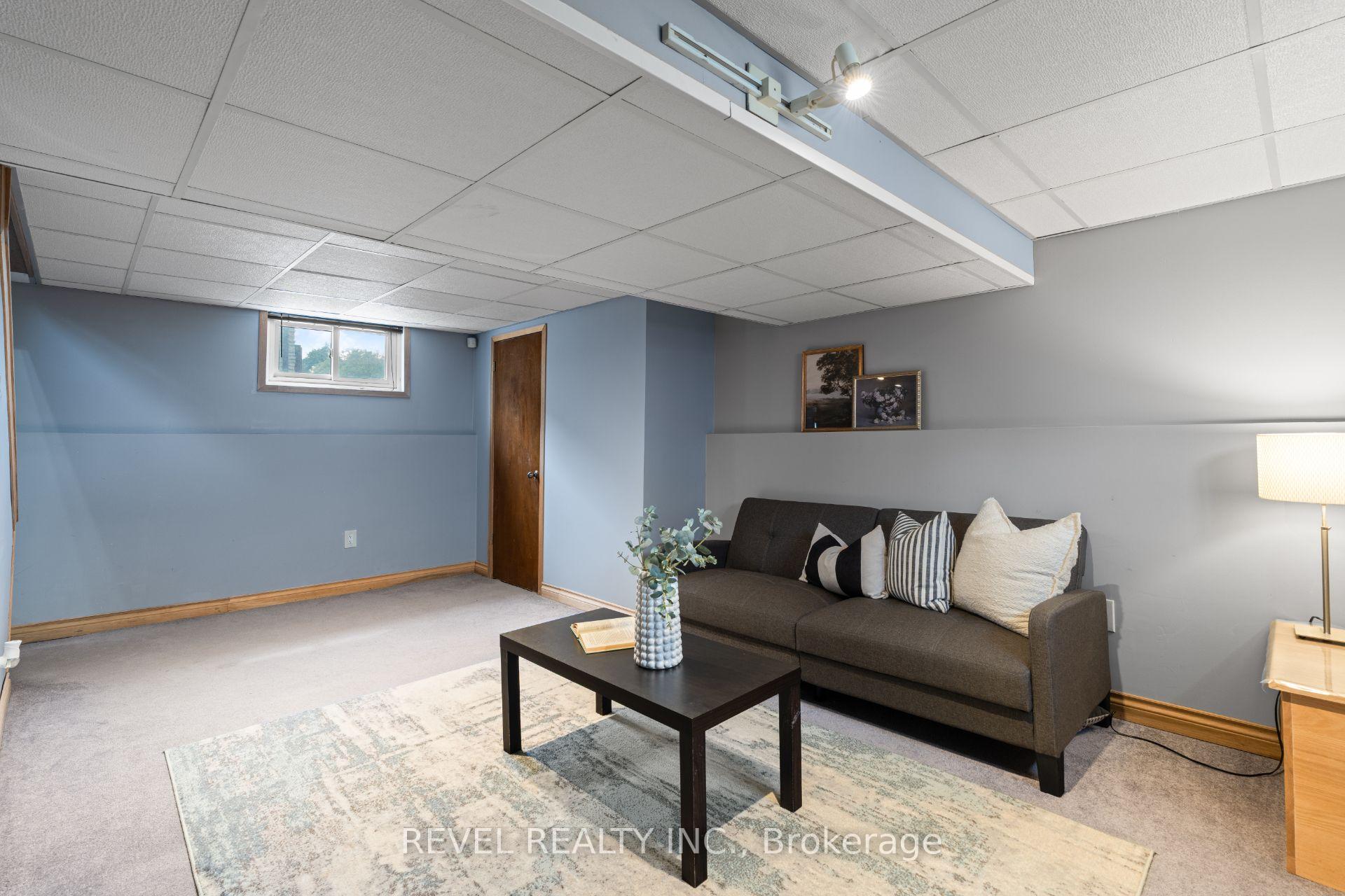 Photo 25 of 3 1/2 Dundonald Street, St. Catharines, Secord Woods — HOMEH