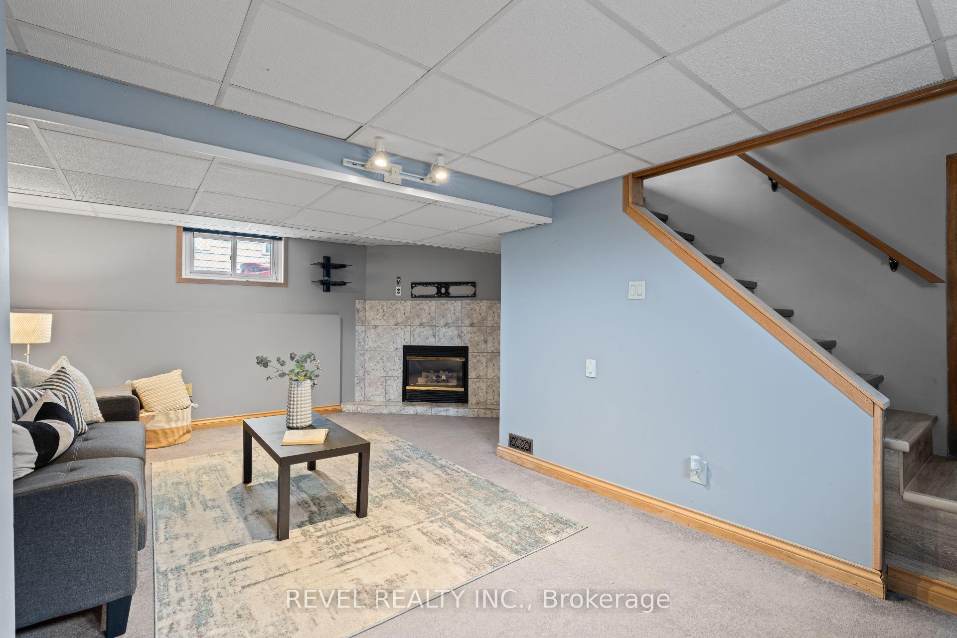Photo 26 of 3 1/2 Dundonald Street, St. Catharines, Secord Woods — HOMEH