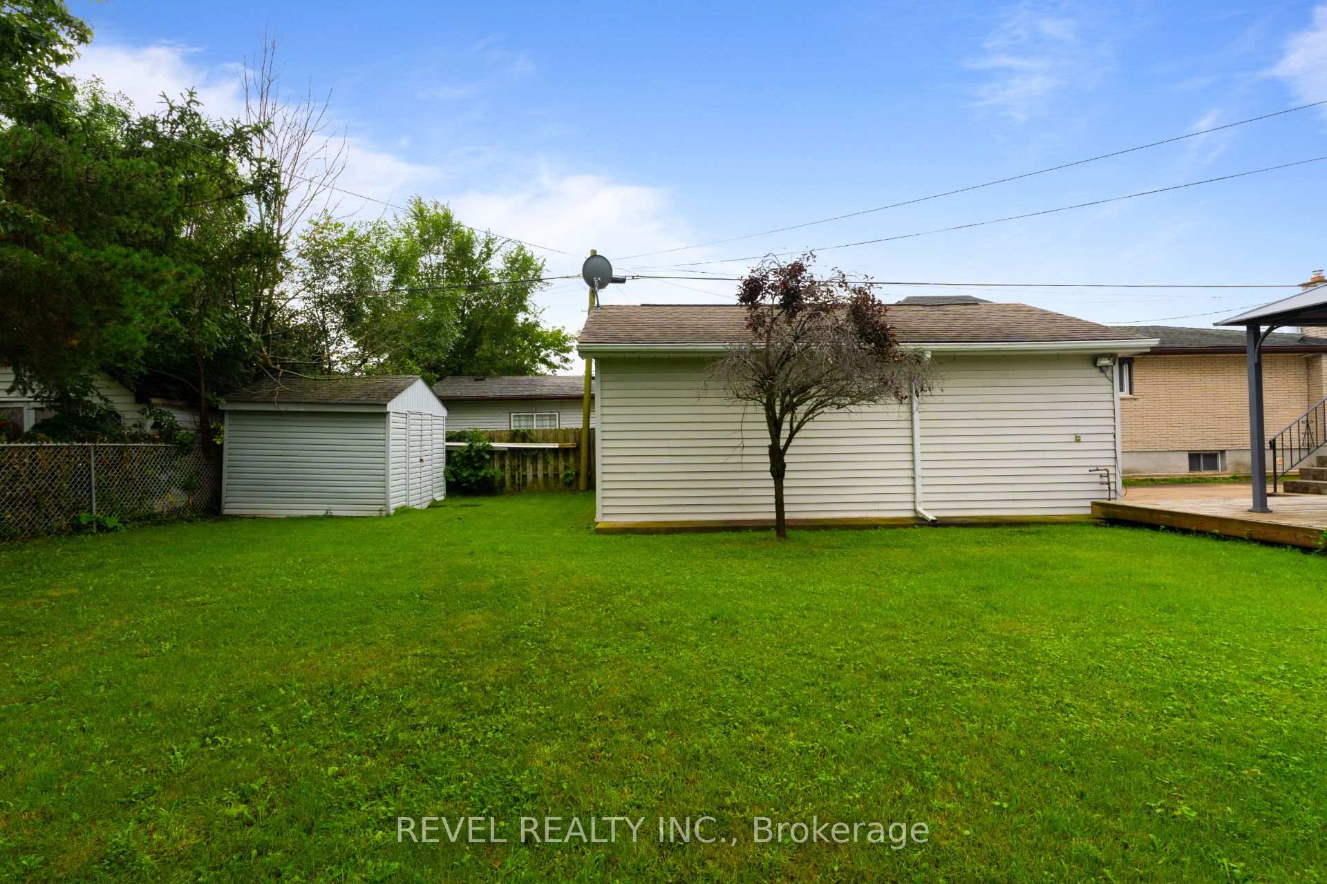 Photo 39 of 3 1/2 Dundonald Street, St. Catharines, Secord Woods — HOMEH