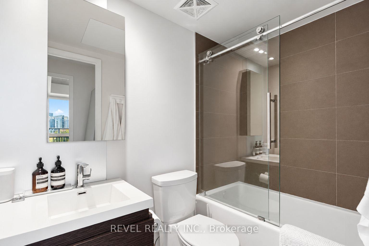 Photo 12 of Unit 529, 1030 King Street W, Toronto, Niagara — HOMEH