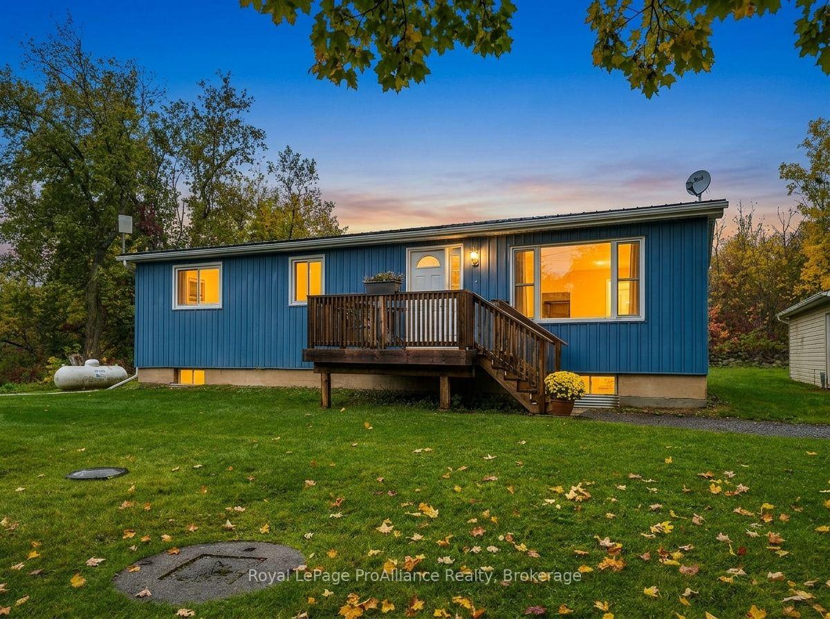 Photo 4 of 1003 Moira Road, Centre Hastings — HOMEH