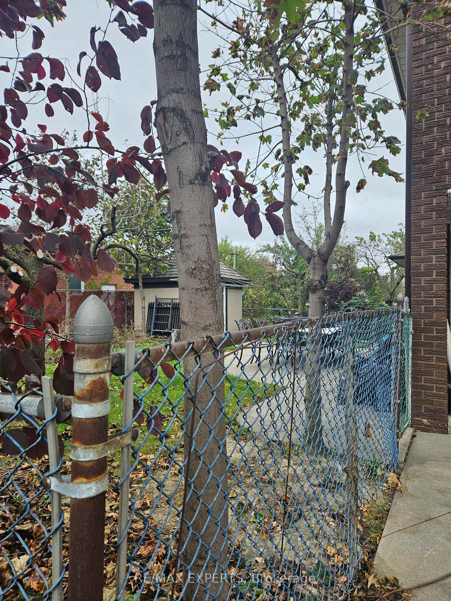 Photo 3 of 1 Byworth Boulevard, Etobicoke, Kingsview Village-The Westway — HOMEH