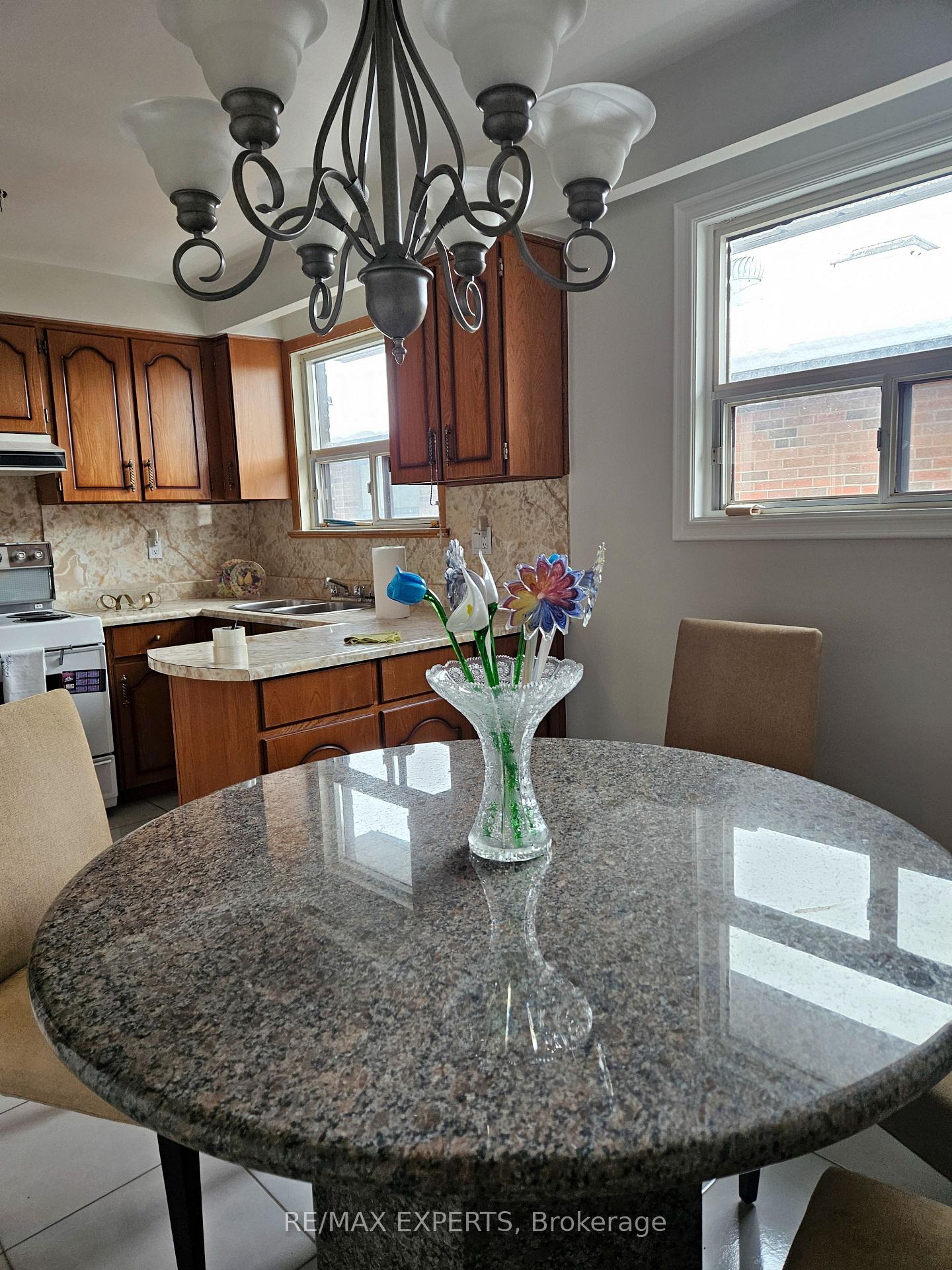 Photo 5 of 1 Byworth Boulevard, Etobicoke, Kingsview Village-The Westway — HOMEH