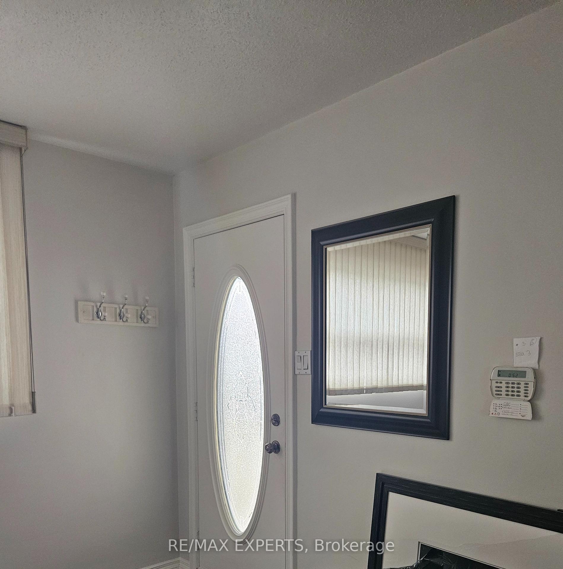 Photo 8 of 1 Byworth Boulevard, Etobicoke, Kingsview Village-The Westway — HOMEH