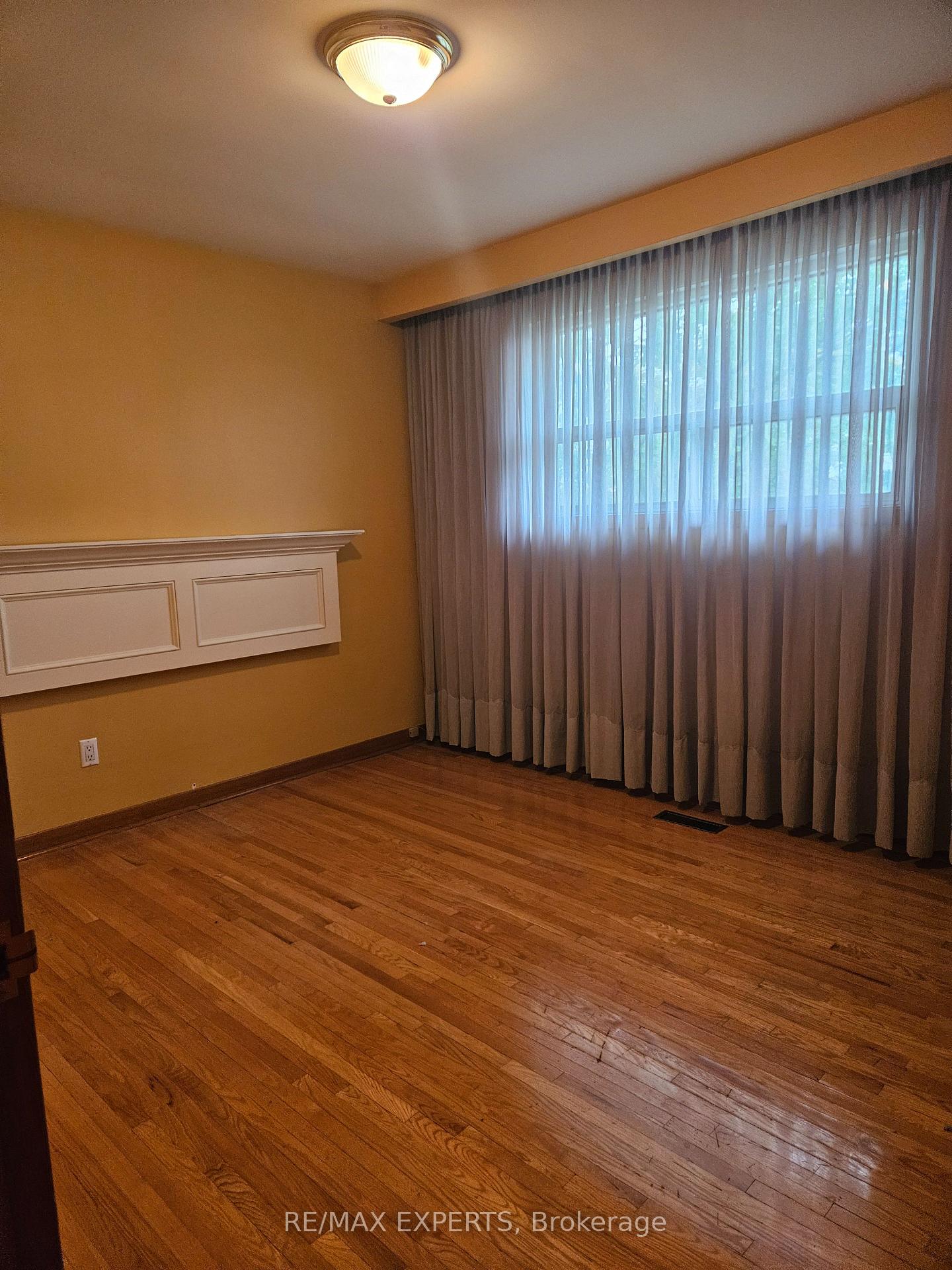 Photo 11 of 1 Byworth Boulevard, Etobicoke, Kingsview Village-The Westway — HOMEH