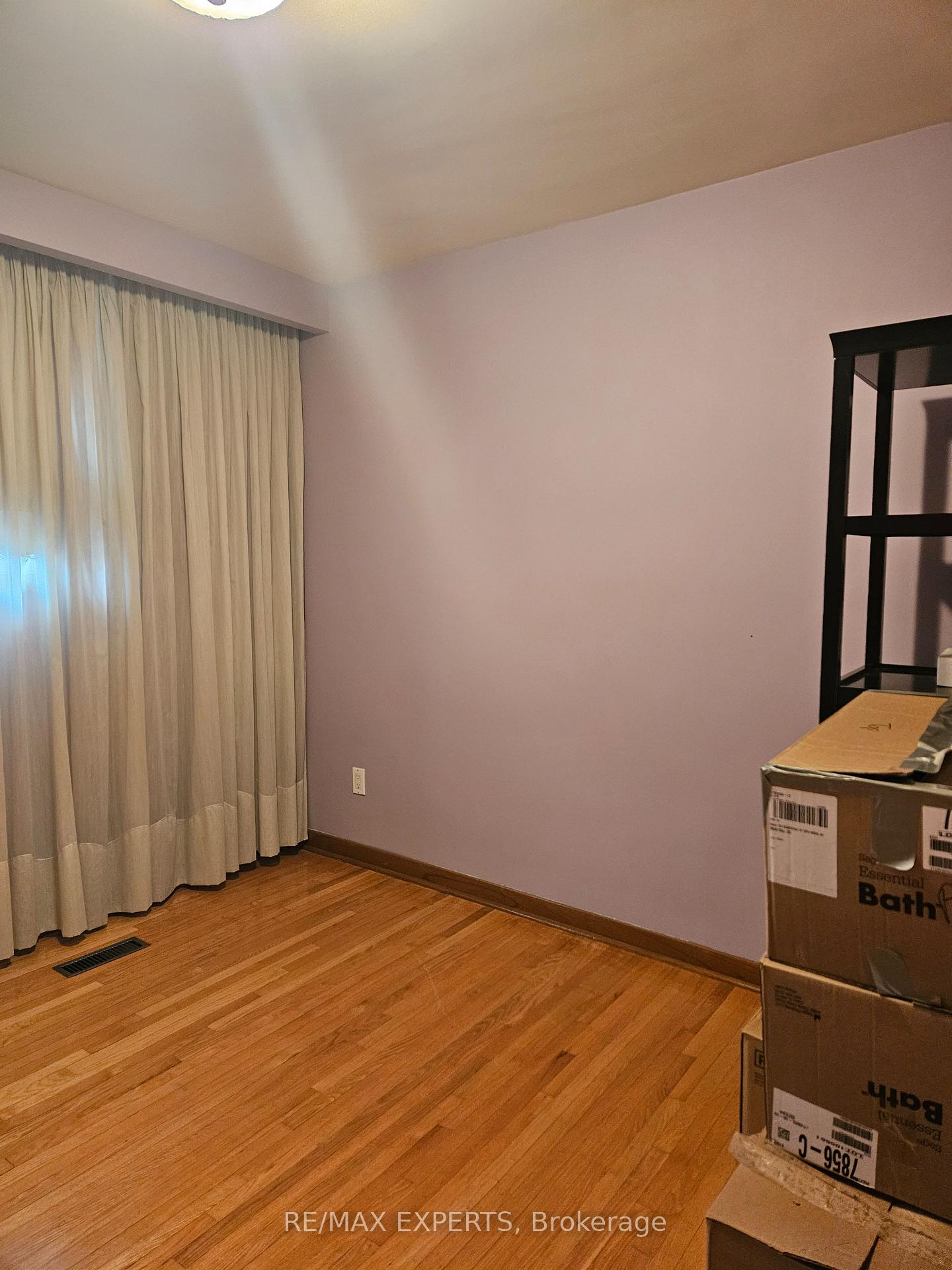 Photo 13 of 1 Byworth Boulevard, Etobicoke, Kingsview Village-The Westway — HOMEH