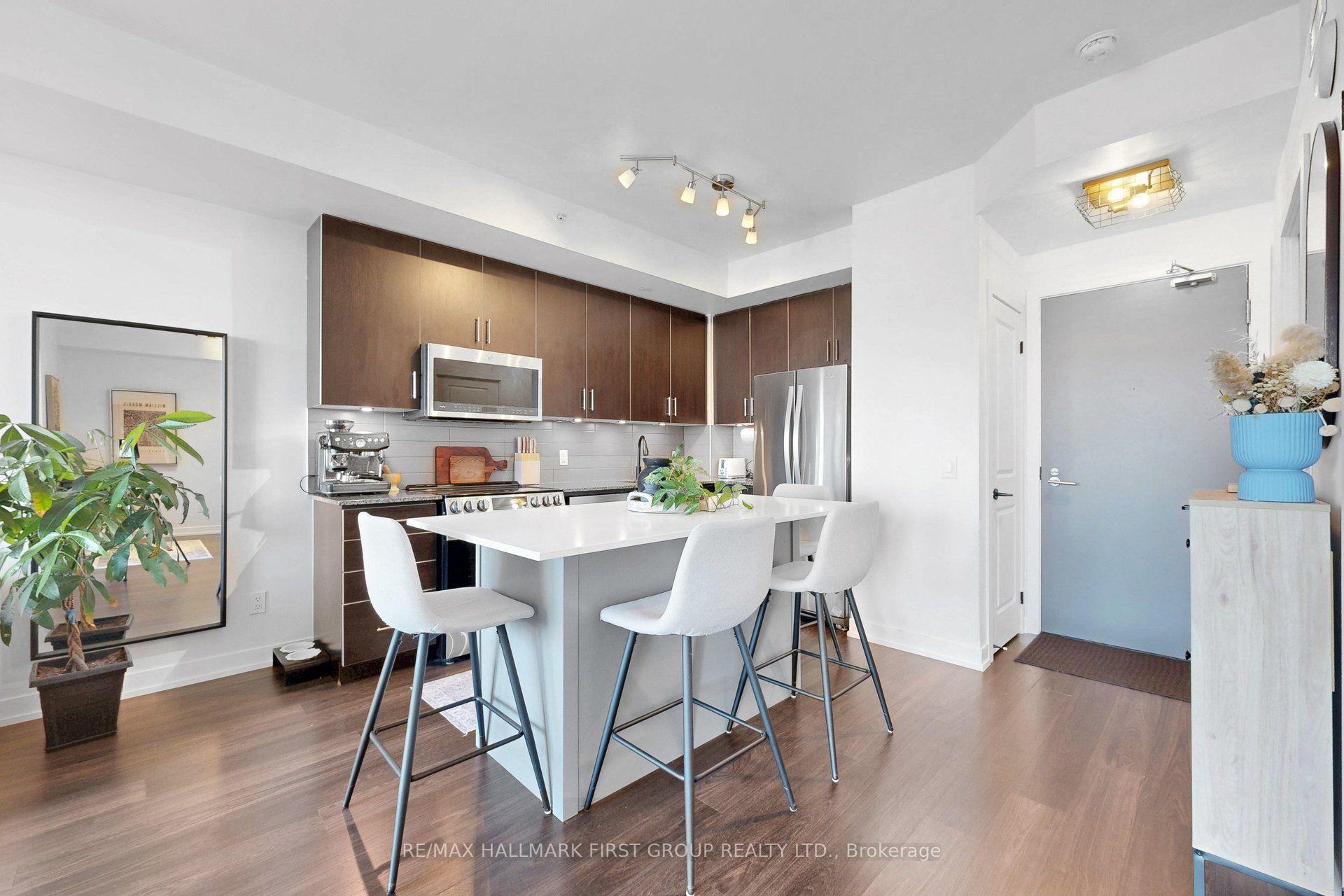 Photo 4 of Unit 505, 8 Fieldway Road, Etobicoke, Islington-City Centre West — HOMEH