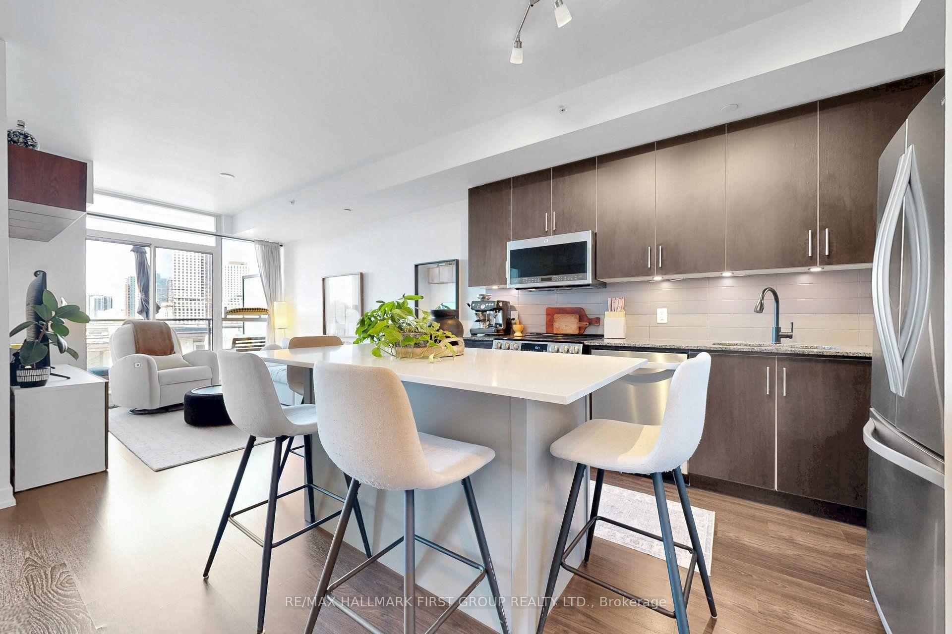 Photo 5 of Unit 505, 8 Fieldway Road, Etobicoke, Islington-City Centre West — HOMEH