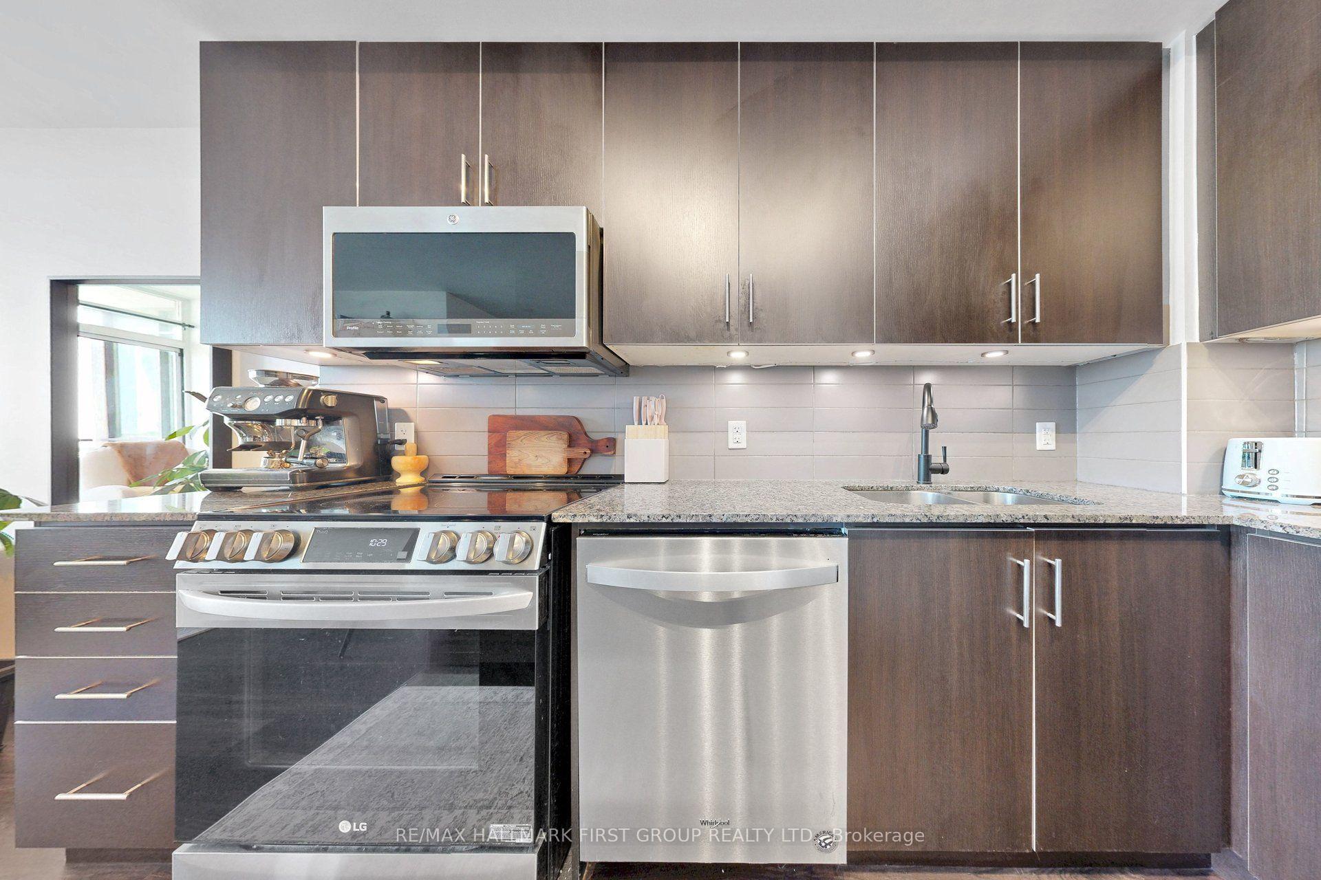 Photo 7 of Unit 505, 8 Fieldway Road, Etobicoke, Islington-City Centre West — HOMEH
