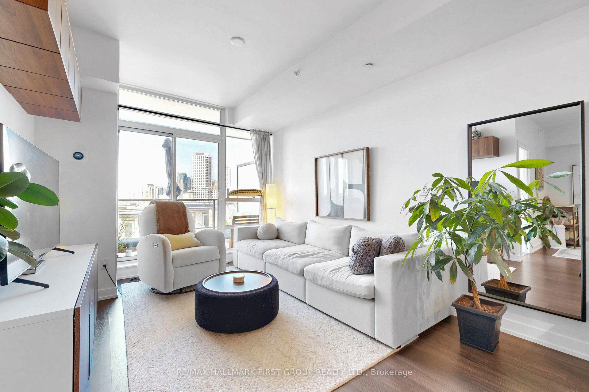 Photo 9 of Unit 505, 8 Fieldway Road, Etobicoke, Islington-City Centre West — HOMEH