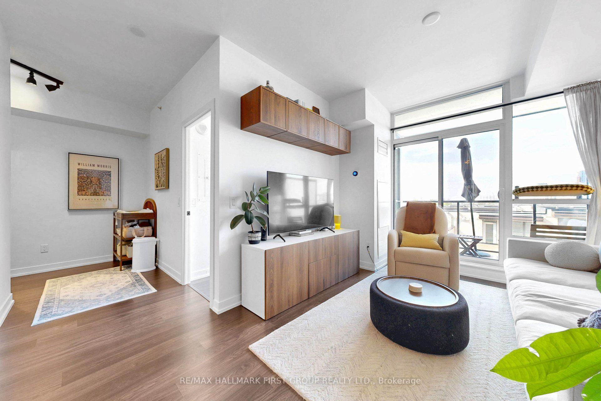 Photo 10 of Unit 505, 8 Fieldway Road, Etobicoke, Islington-City Centre West — HOMEH