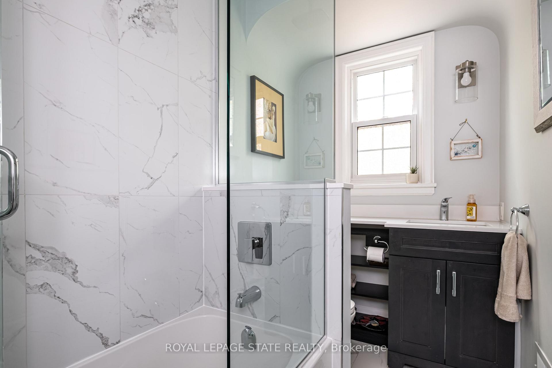 Photo 20 of 22 Parkview Row, Hamilton, Dundas — HOMEH
