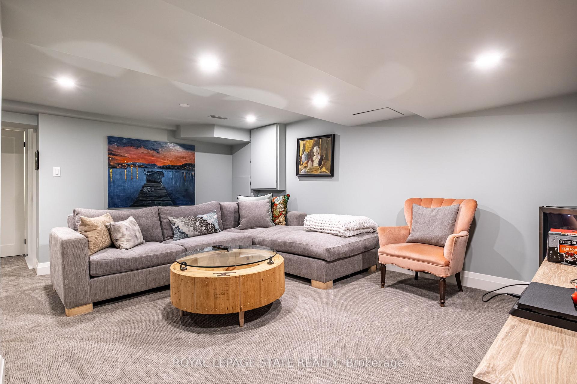 Photo 41 of 22 Parkview Row, Hamilton, Dundas — HOMEH