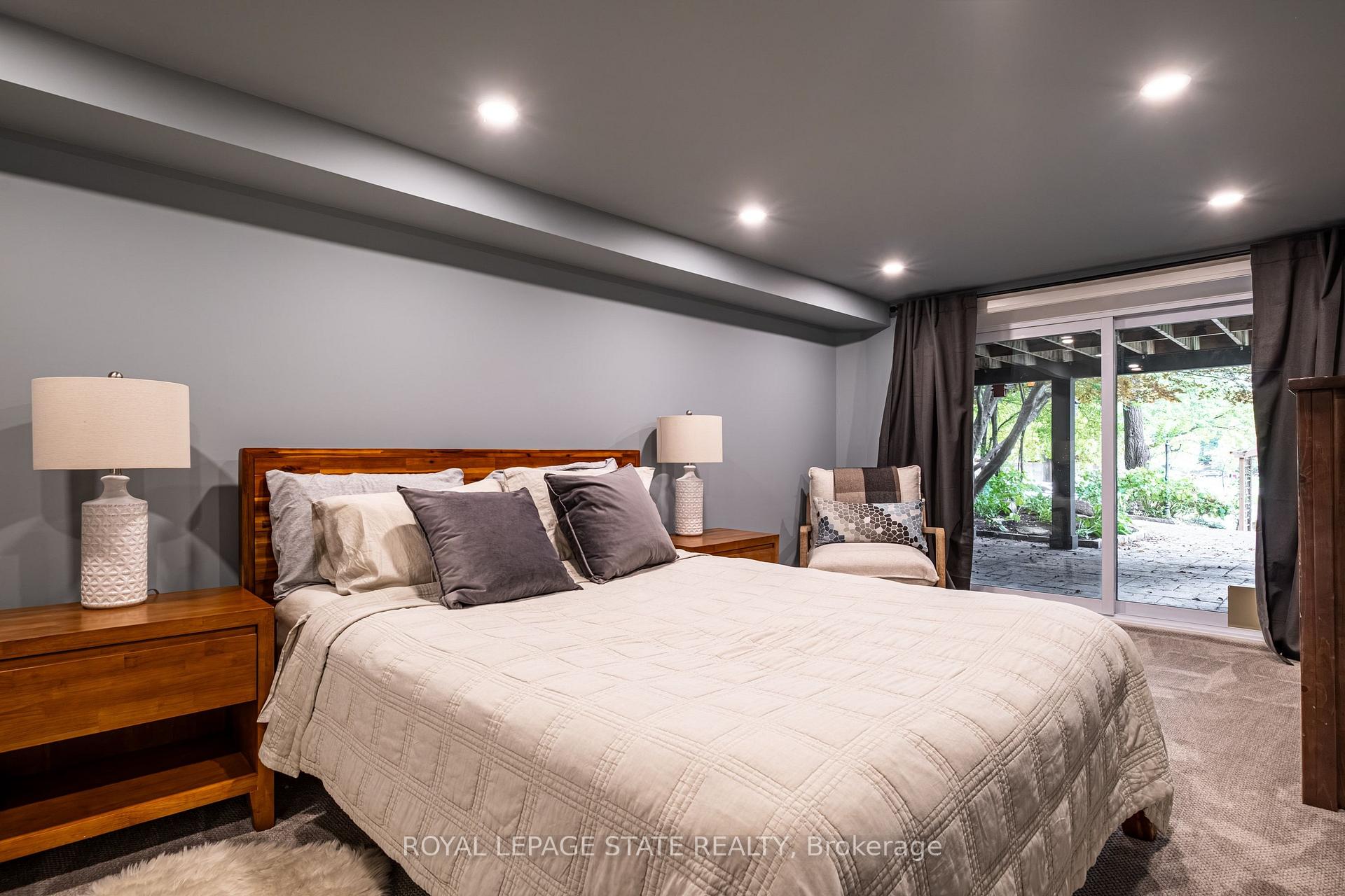 Photo 42 of 22 Parkview Row, Hamilton, Dundas — HOMEH