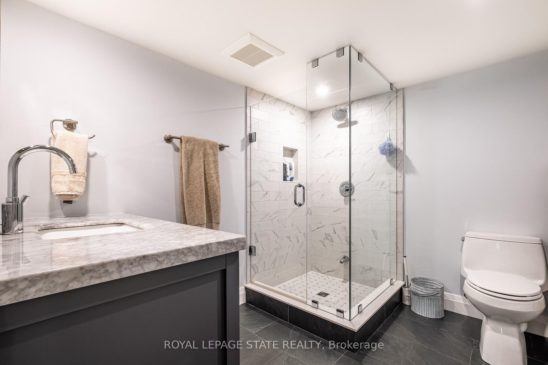 Photo 43 of 22 Parkview Row, Hamilton, Dundas — HOMEH