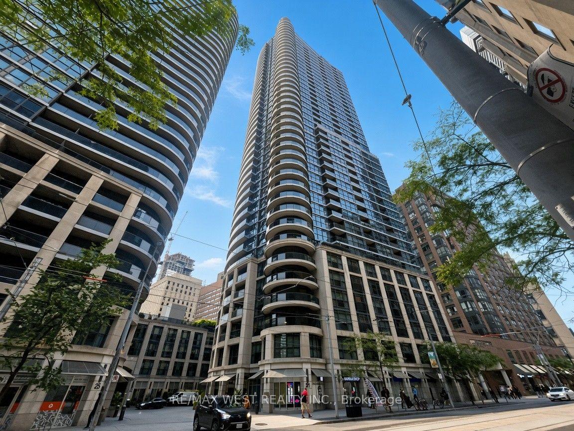 Photo of Unit 2101, 21 Carlton Street
