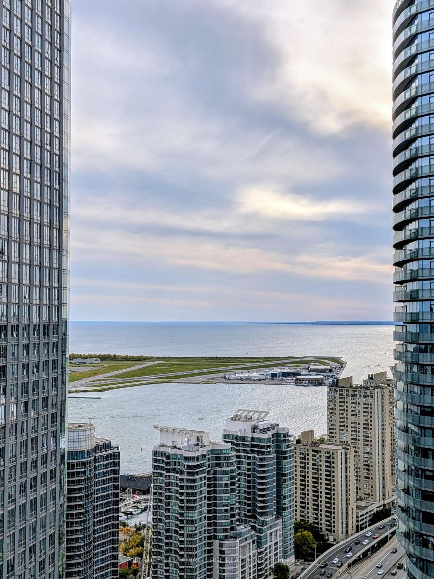 Photo 14 of Unit 4108, 55 Bremner Boulevard, Toronto, Waterfront Communities — HOMEH