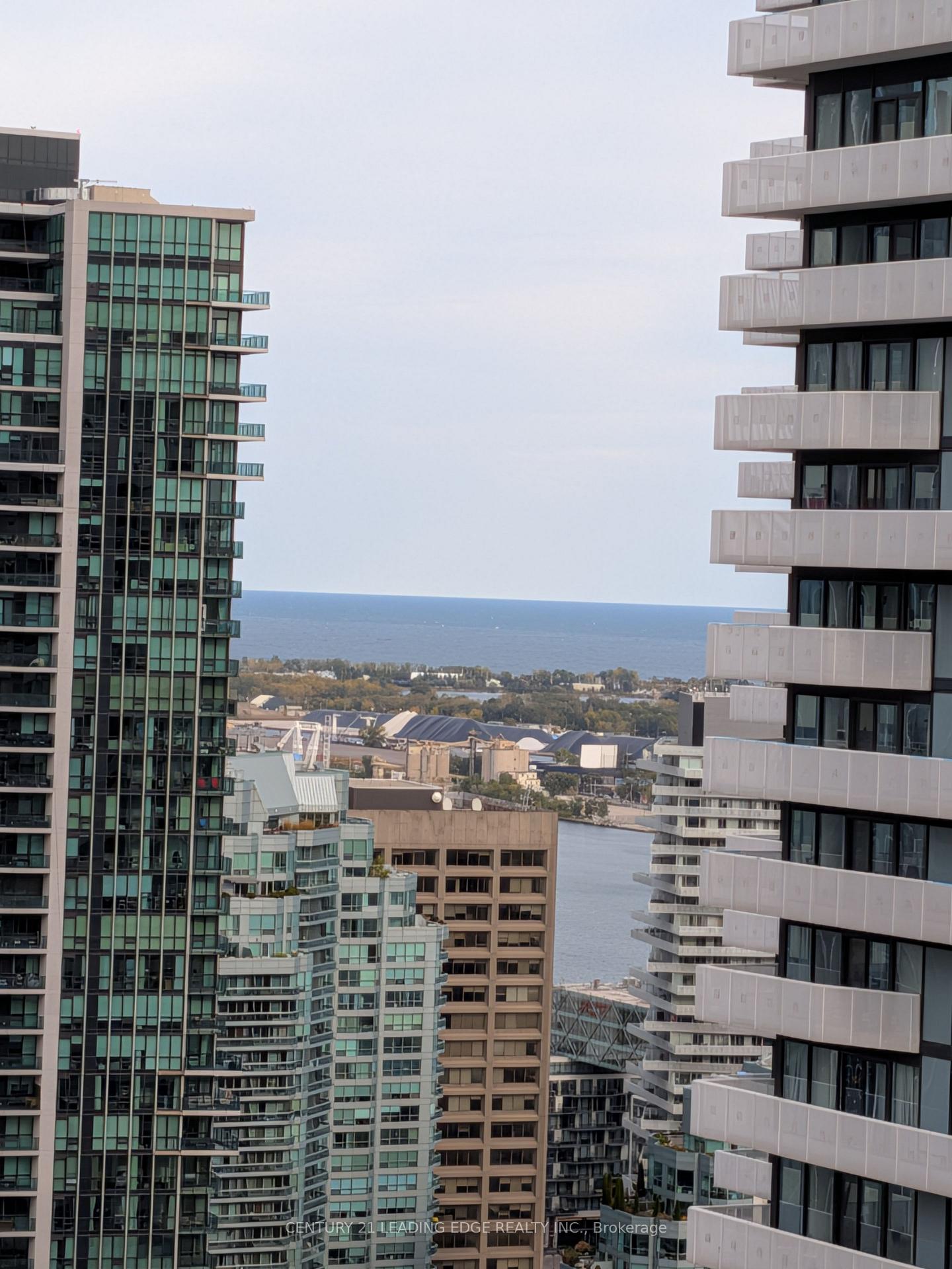Photo 15 of Unit 4108, 55 Bremner Boulevard, Toronto, Waterfront Communities — HOMEH