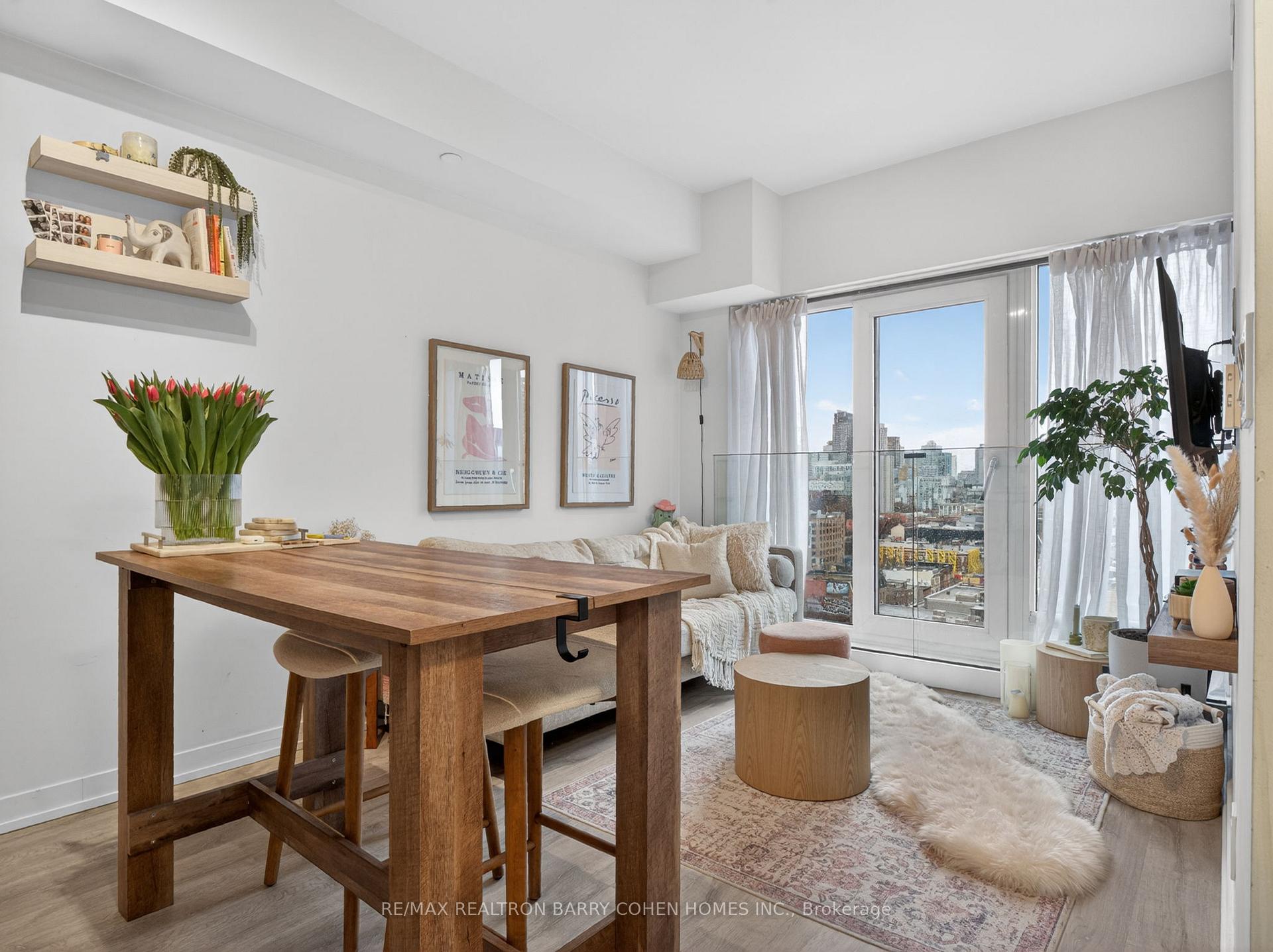 Photo 4 of Unit PH3, 2 Augusta Avenue, Toronto, Waterfront Communities — HOMEH