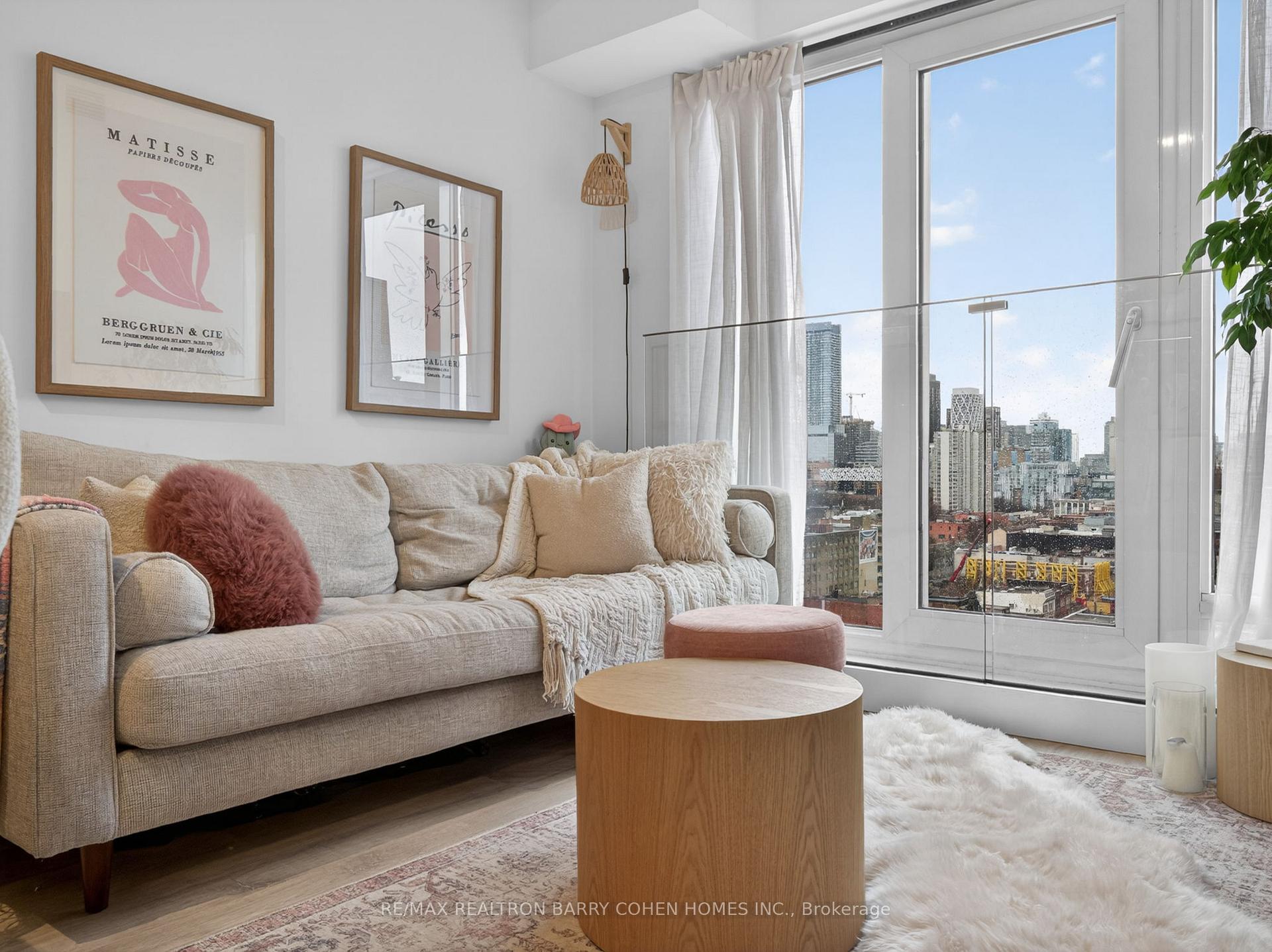 Photo 8 of Unit PH3, 2 Augusta Avenue, Toronto, Waterfront Communities — HOMEH