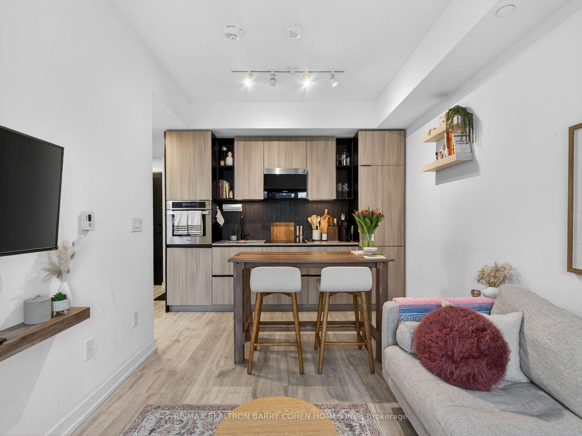 Photo 10 of Unit PH3, 2 Augusta Avenue, Toronto, Waterfront Communities — HOMEH