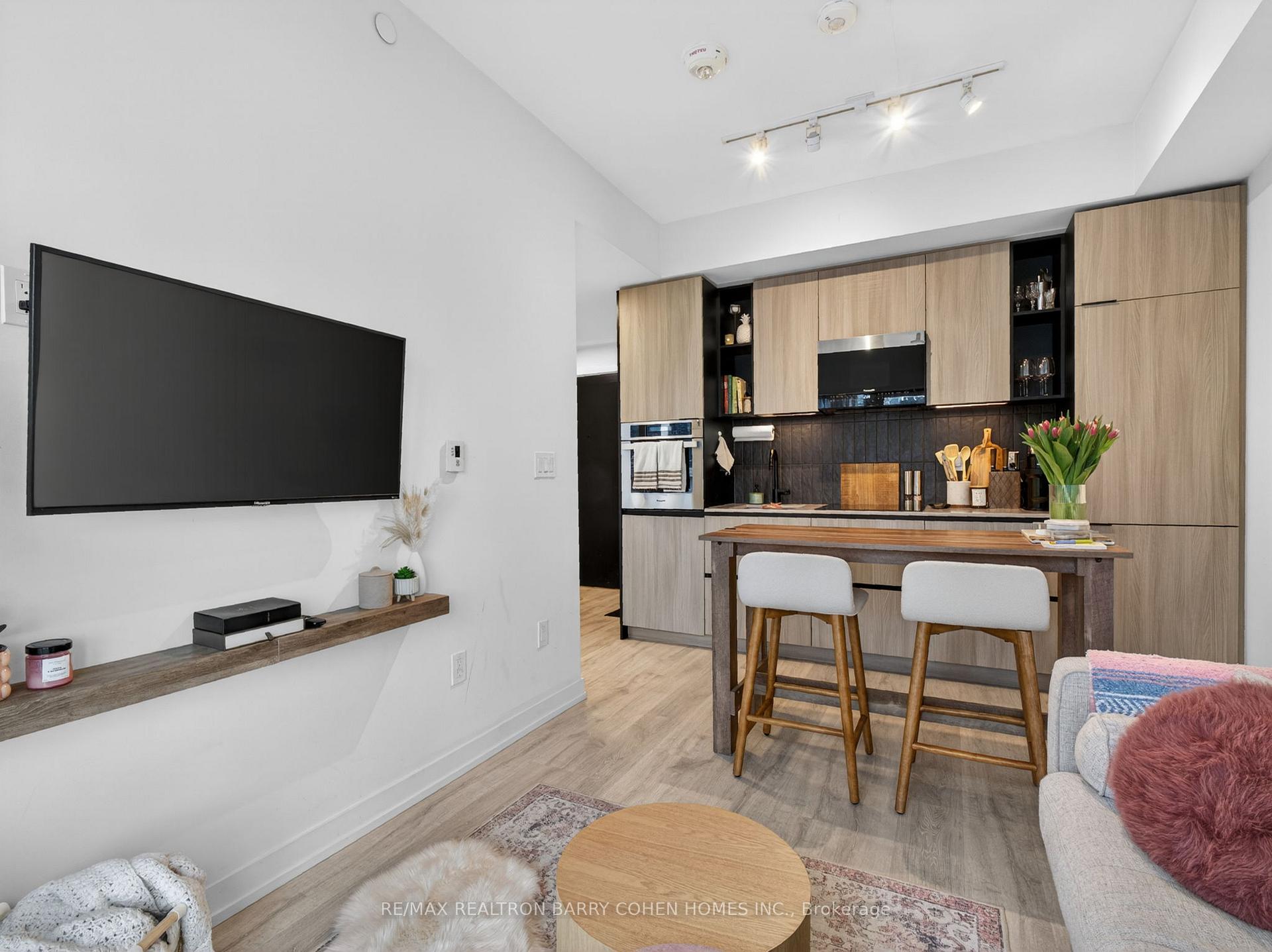 Photo 11 of Unit PH3, 2 Augusta Avenue, Toronto, Waterfront Communities — HOMEH