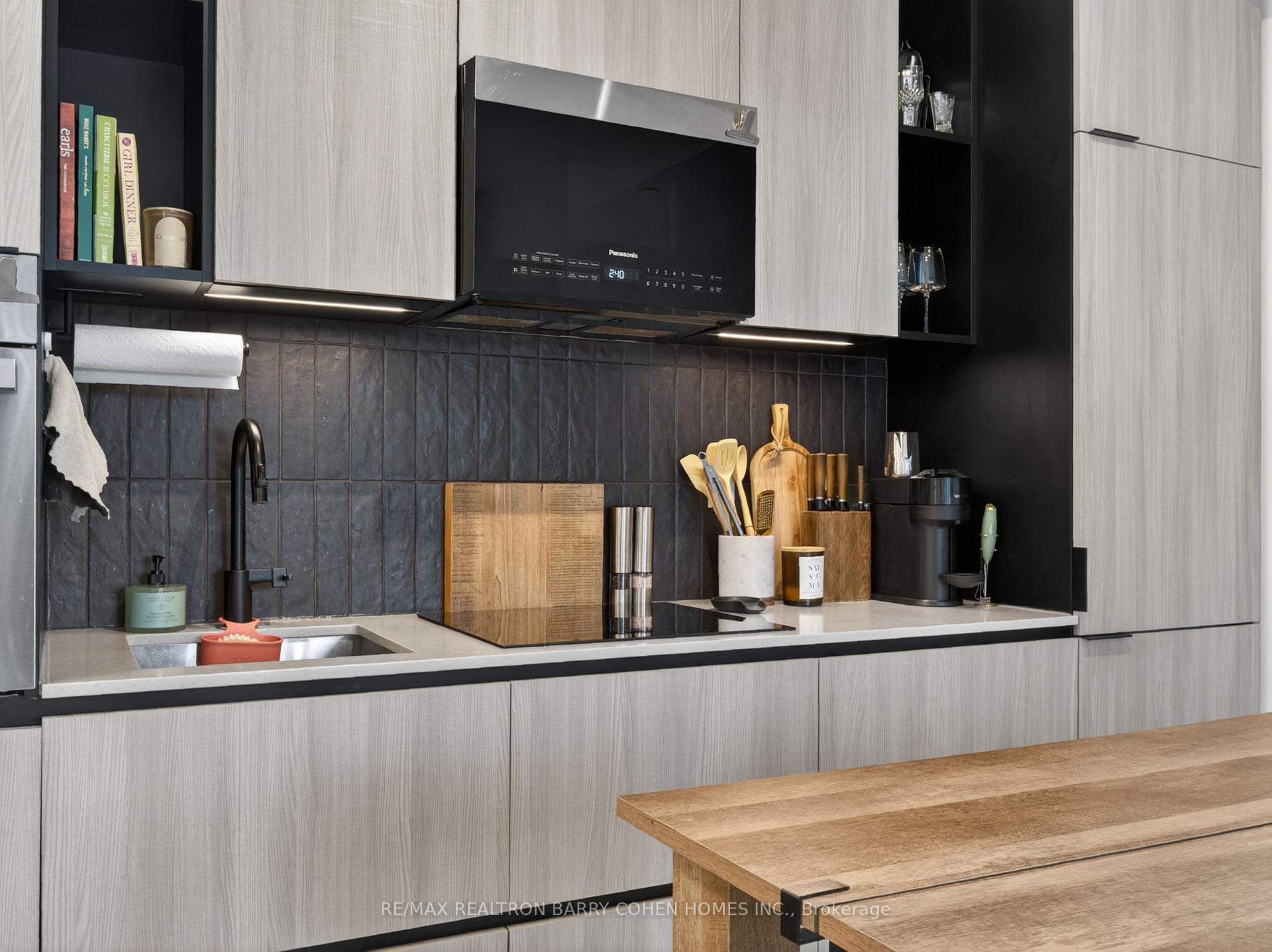 Photo 12 of Unit PH3, 2 Augusta Avenue, Toronto, Waterfront Communities — HOMEH