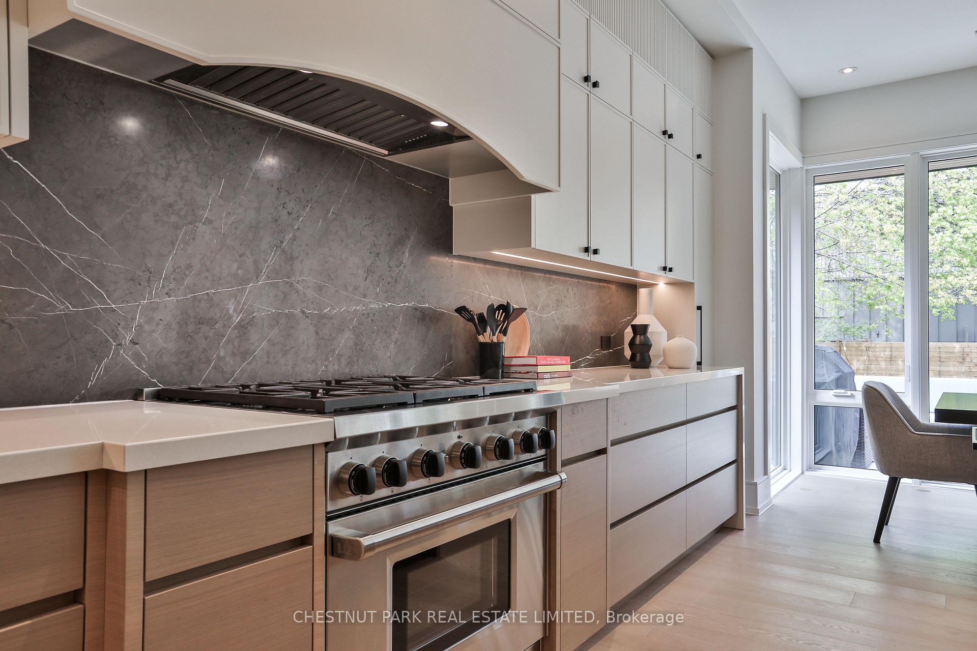 Photo 12 of 2 Marchwood Drive, North York, Lansing-Westgate — HOMEH